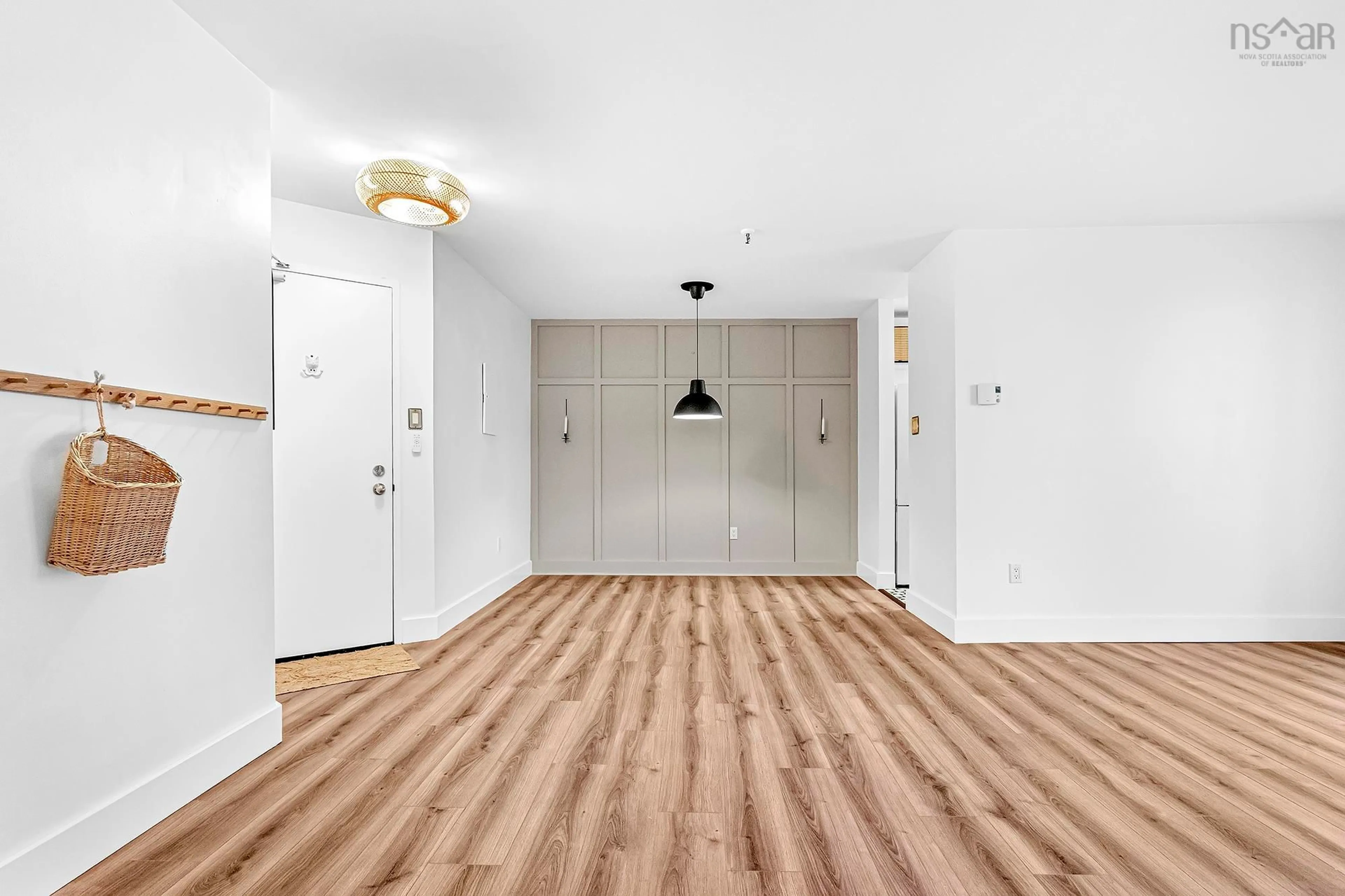 Indoor foyer for 281 Windmill Rd #221, Dartmouth Nova Scotia B3A 4P9