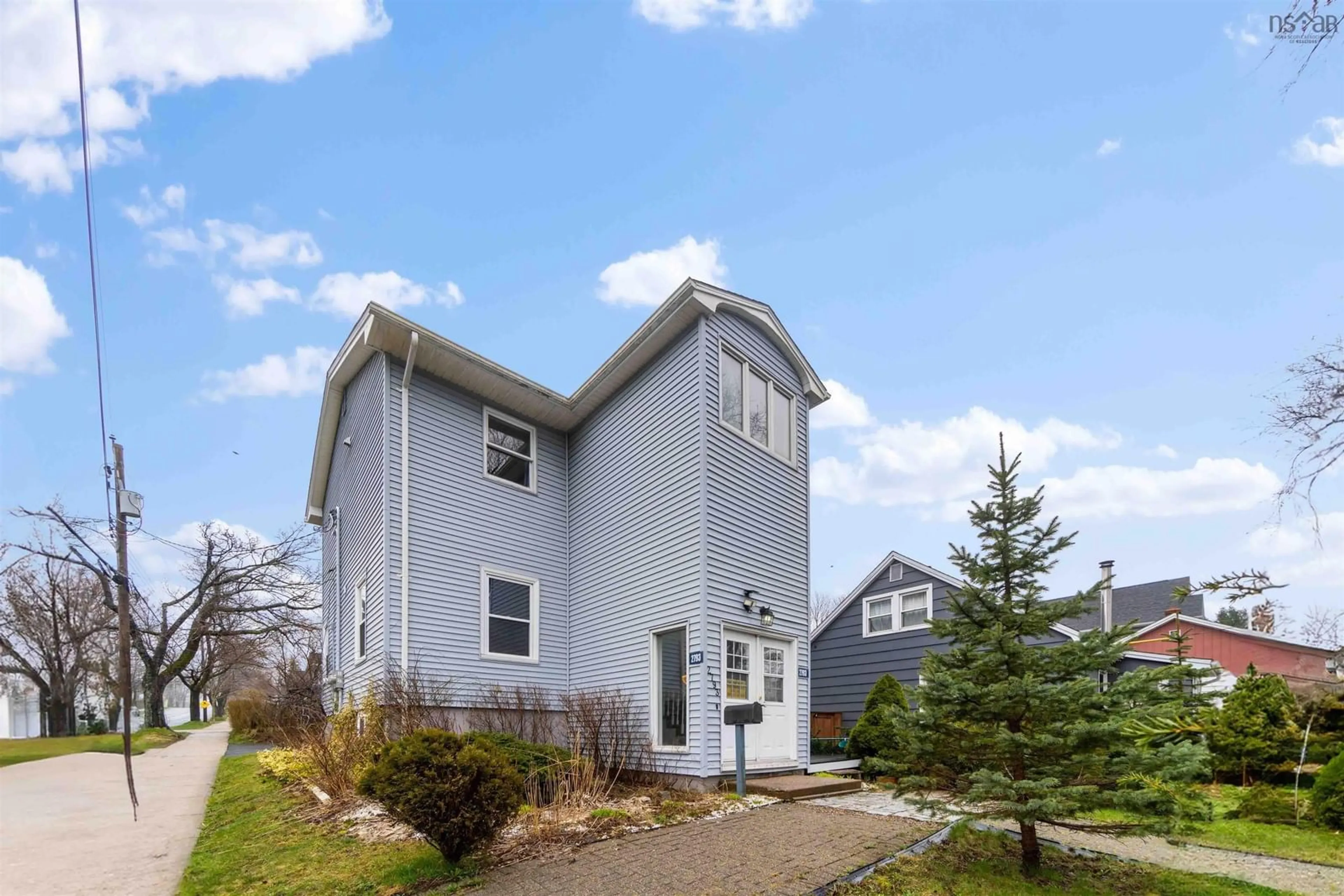 Home with vinyl exterior material, unknown for 2793 Connolly Street, Halifax Nova Scotia B3L 3N1