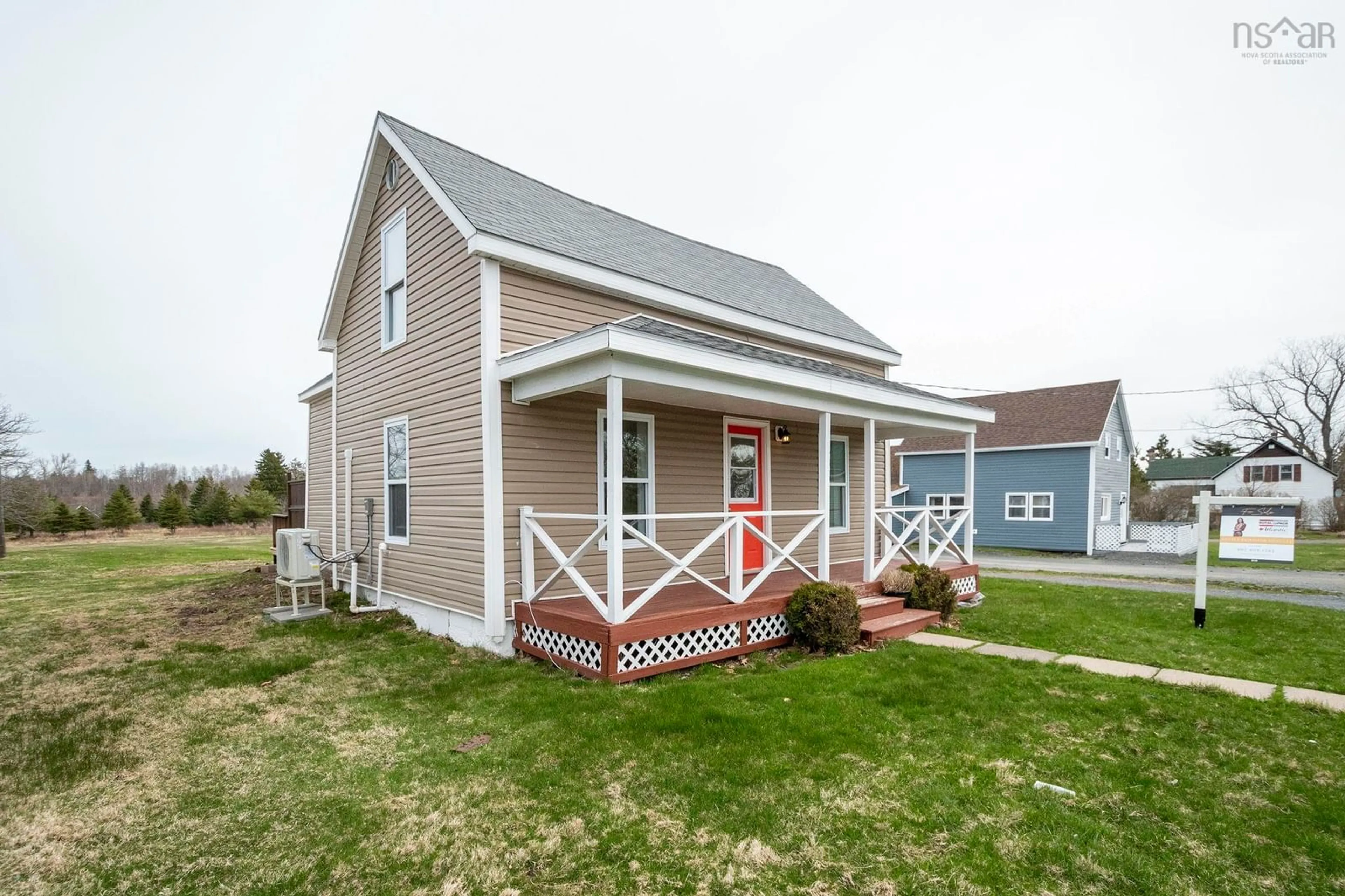 Home with vinyl exterior material, unknown for 2172 North St, Westville Nova Scotia B0K 2A0