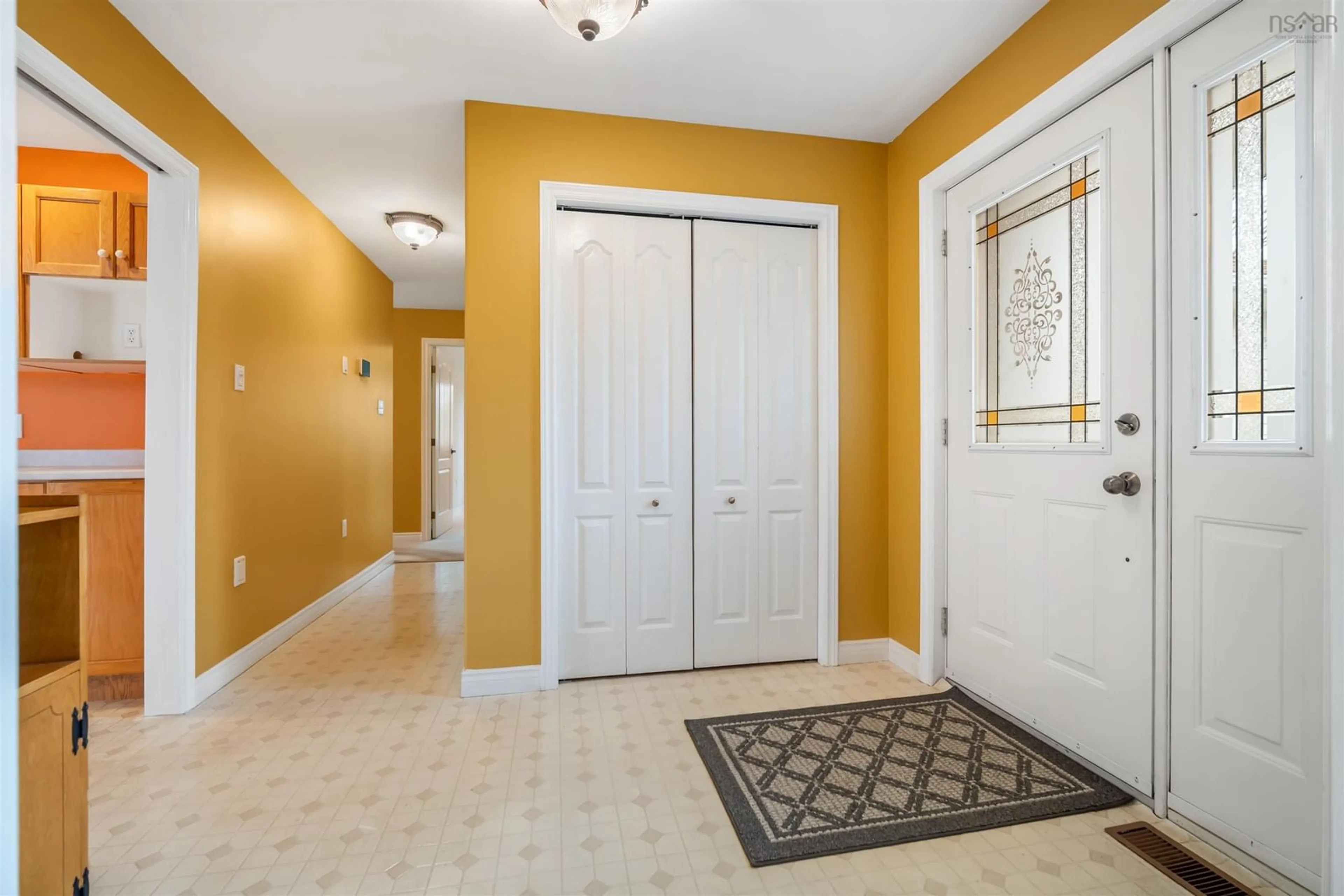 Indoor entryway for 219 Moirs Mill Rd, Bedford Nova Scotia B4A 3W2