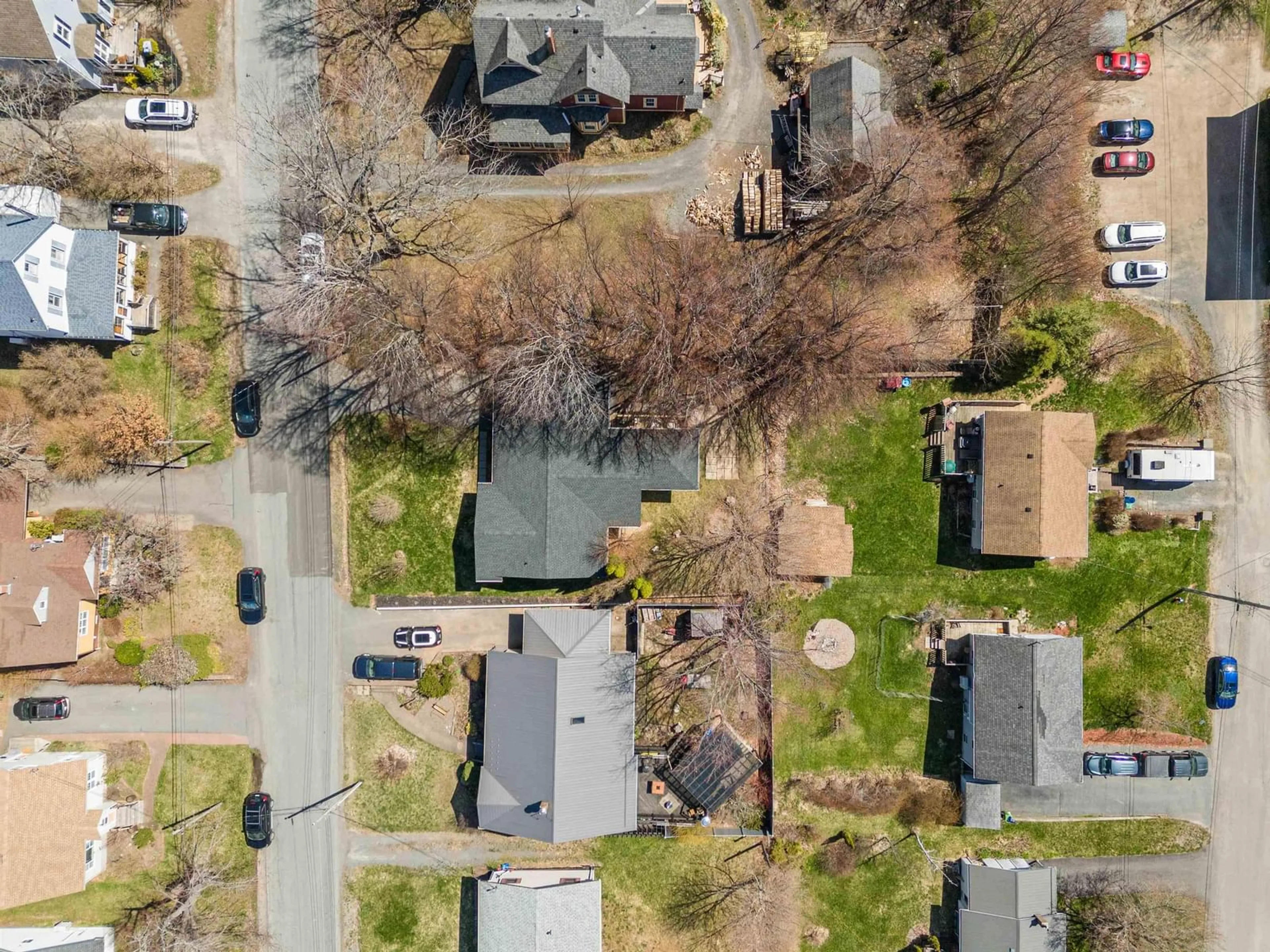 A pic from outside/outdoor area/front of a property/back of a property/a pic from drone, street for 332 Wilson St, Windsor Nova Scotia B0N 2T0