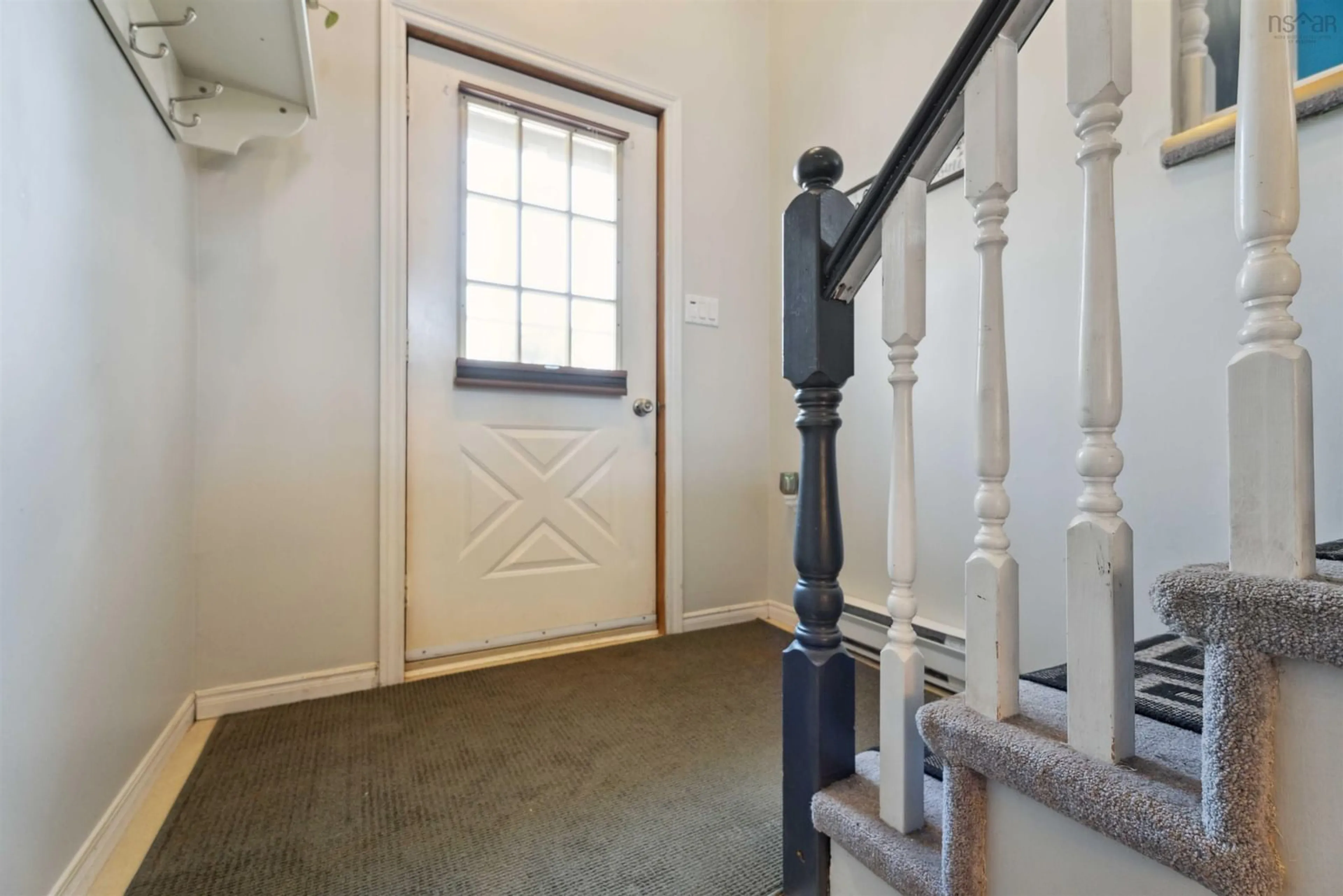 Indoor foyer for 2345 Harmony Road, Aylesford Nova Scotia B0P 1C0