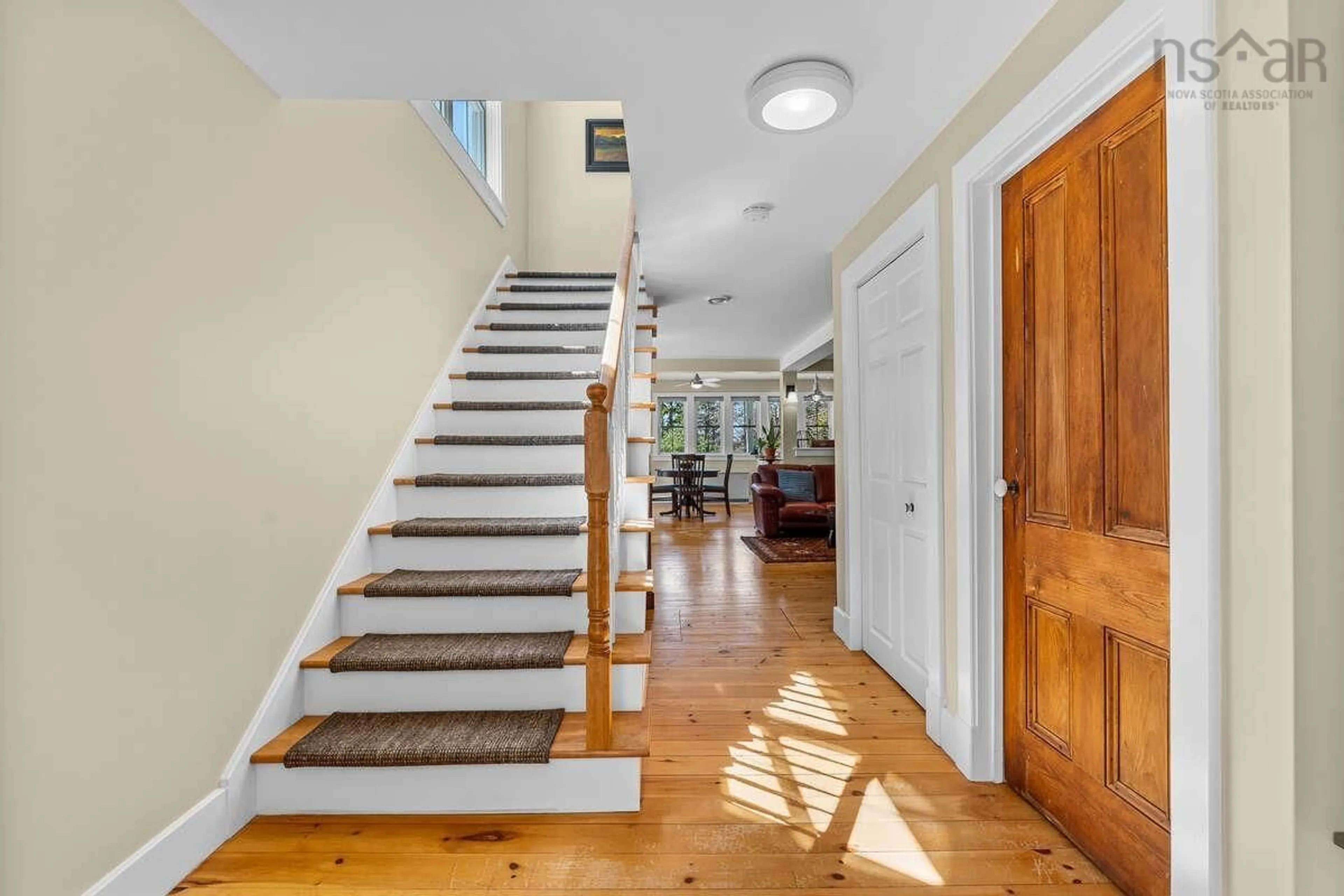 Indoor entryway for 215 Conrads Rd, Hubbards Nova Scotia B0J 1T0