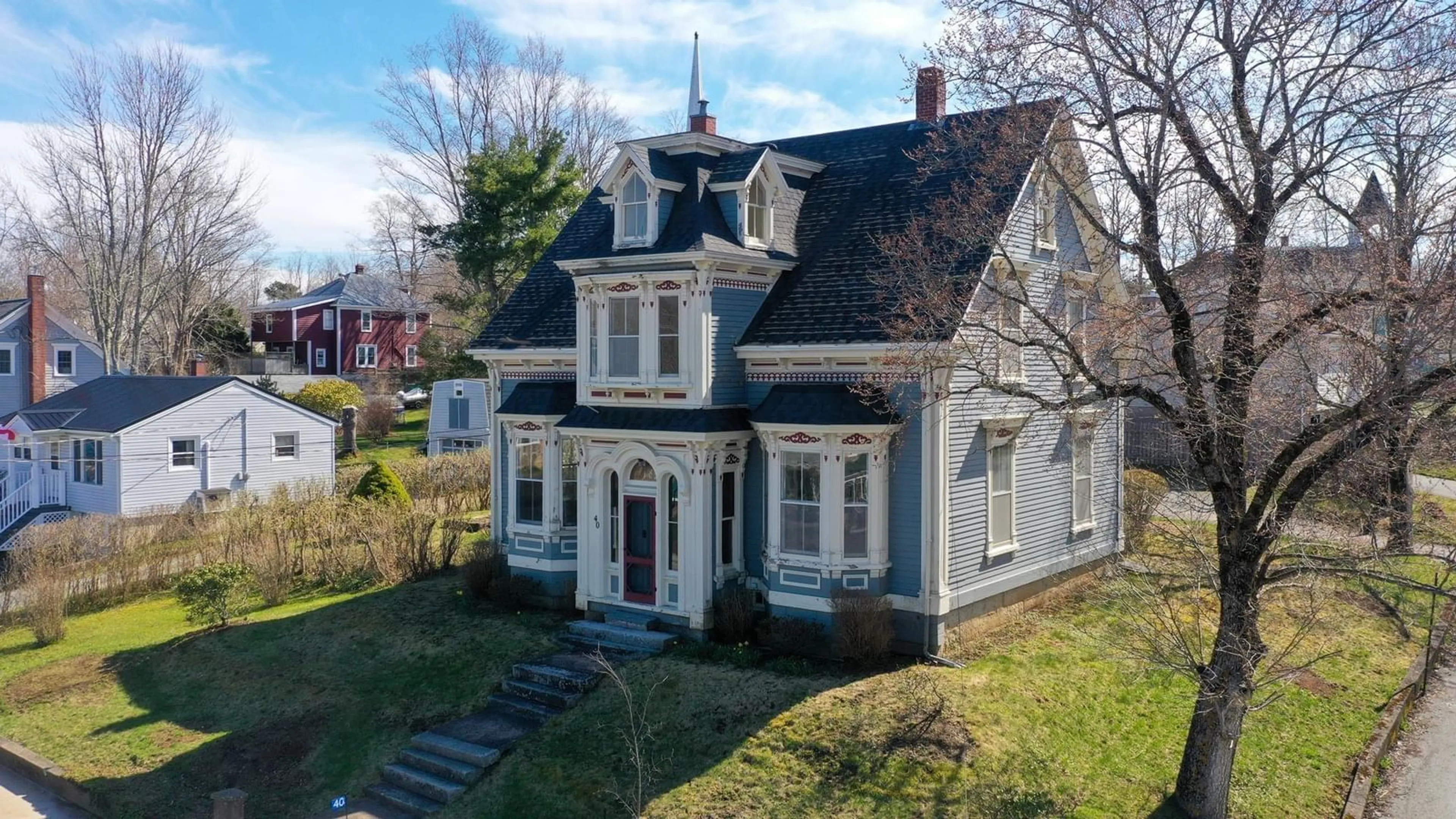 A pic from outside/outdoor area/front of a property/back of a property/a pic from drone, street for 40 Pleasant St, Mahone Bay Nova Scotia B0J 2E0