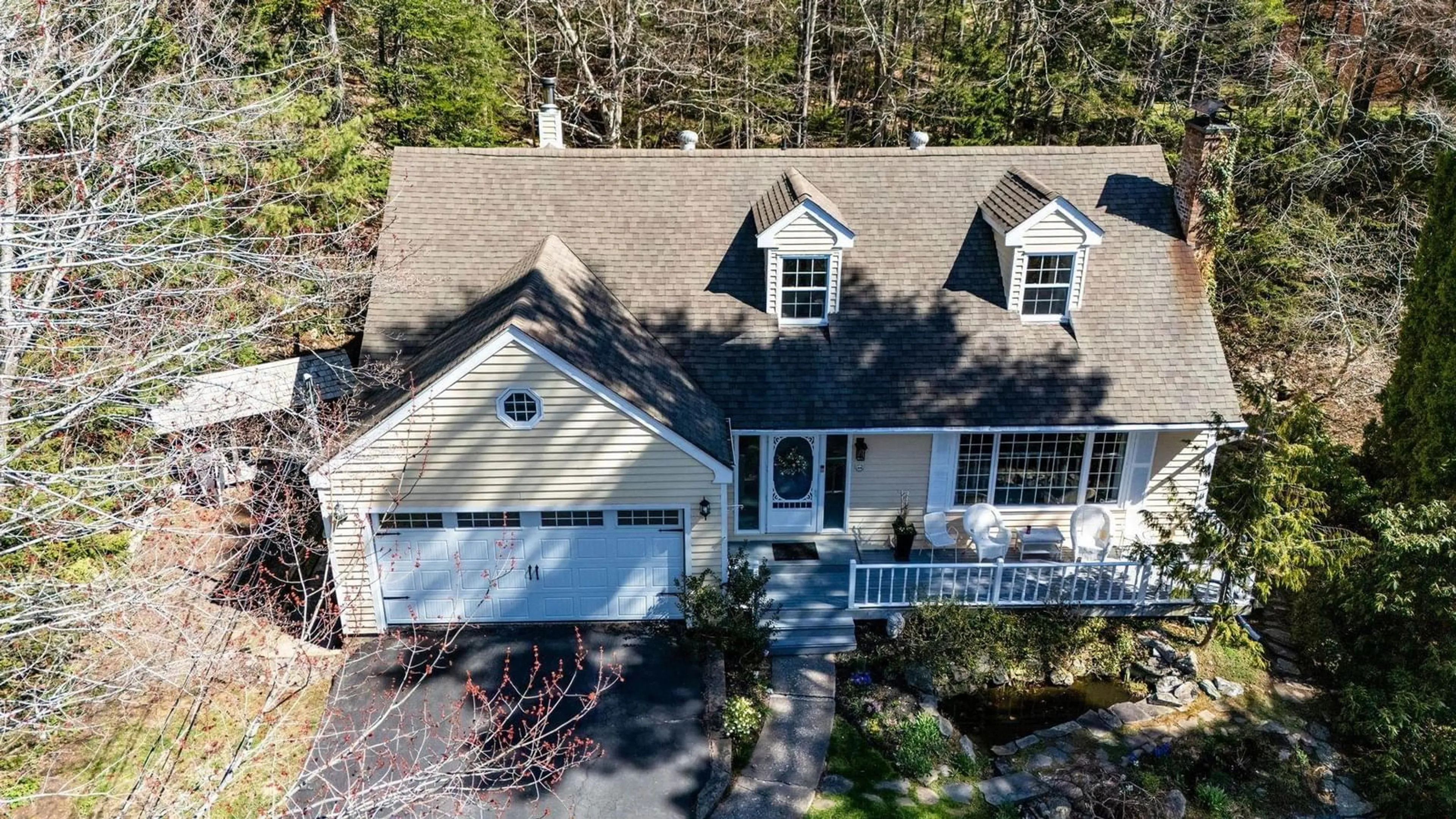 A pic from outside/outdoor area/front of a property/back of a property/a pic from drone, unknown for 35 Golf Links Rd, Bedford Nova Scotia B4A 2J1