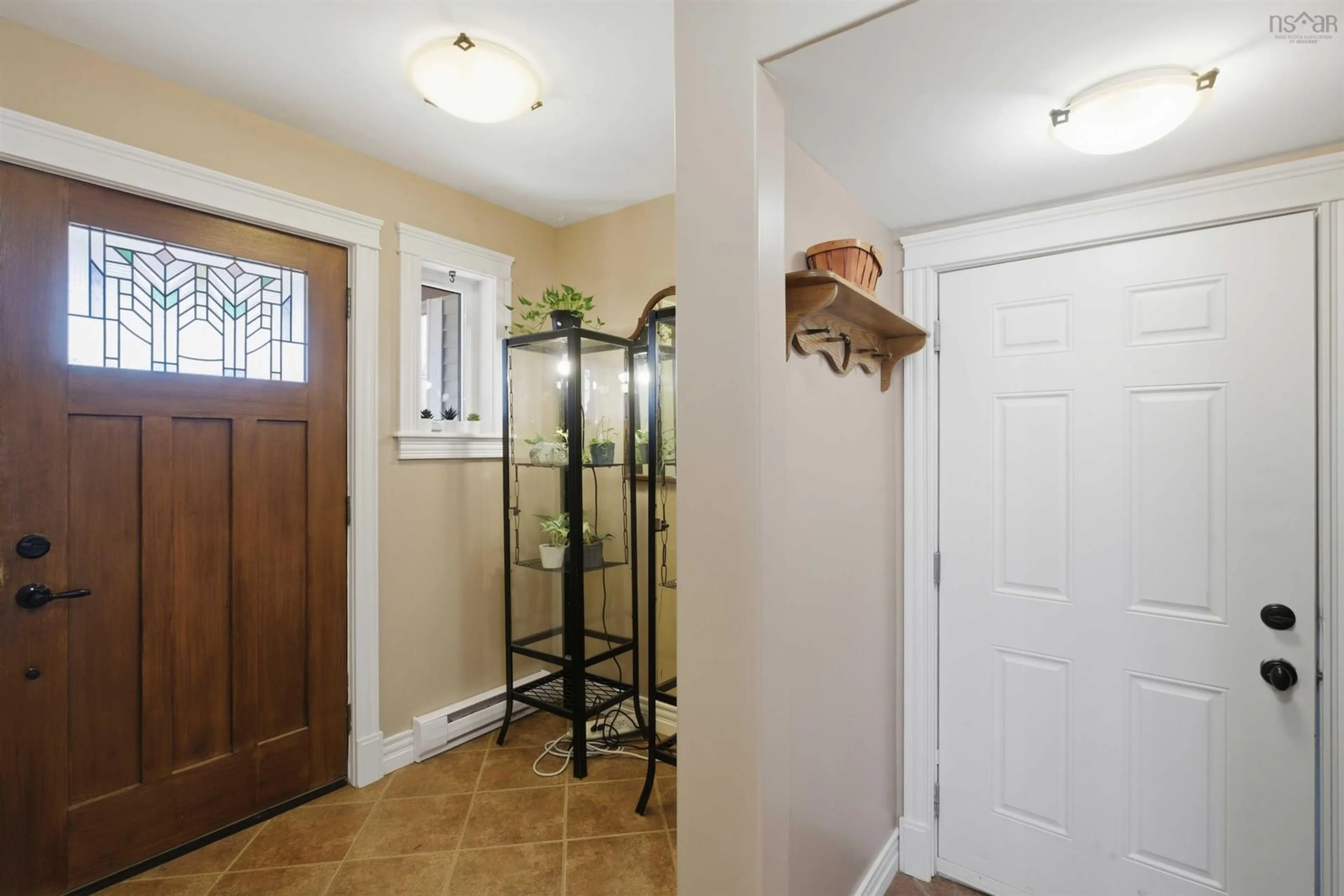 Indoor entryway for 1853 Middle Rd, Nictaux Nova Scotia B0S 1P0