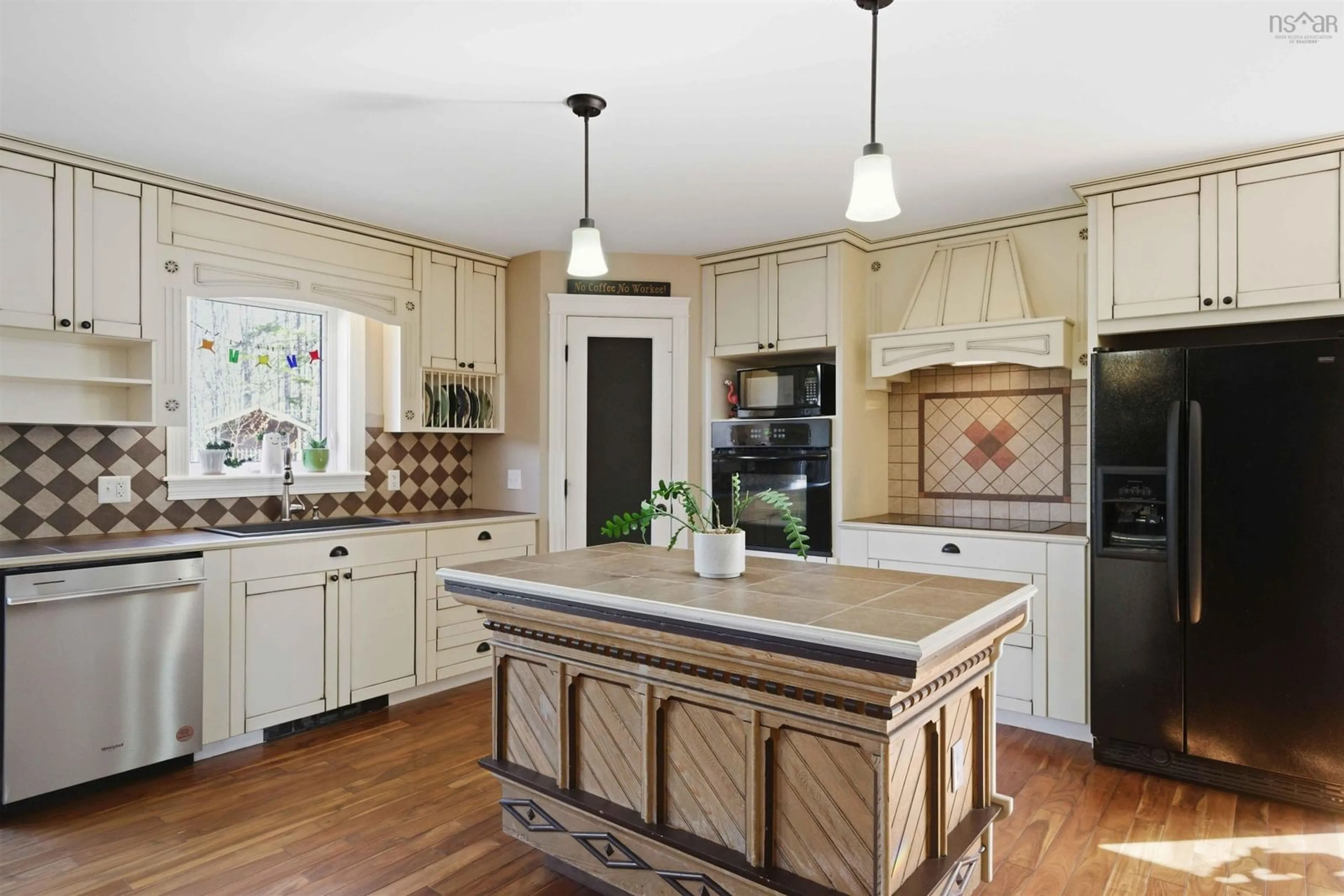 Open concept kitchen, unknown for 1853 Middle Rd, Nictaux Nova Scotia B0S 1P0