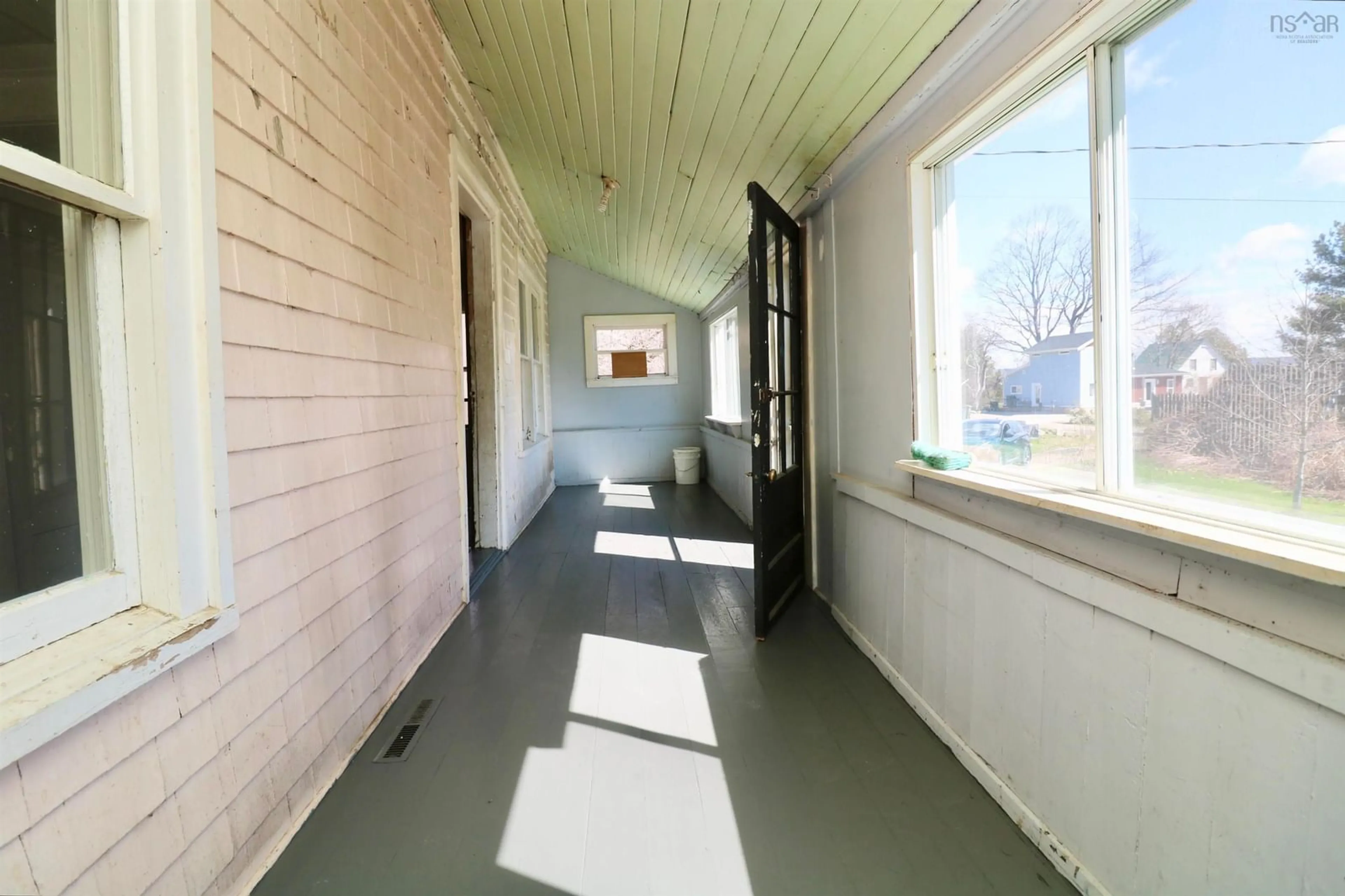 Indoor entryway for 48 George Dorey Rd, Western Shore Nova Scotia B0J 3M0