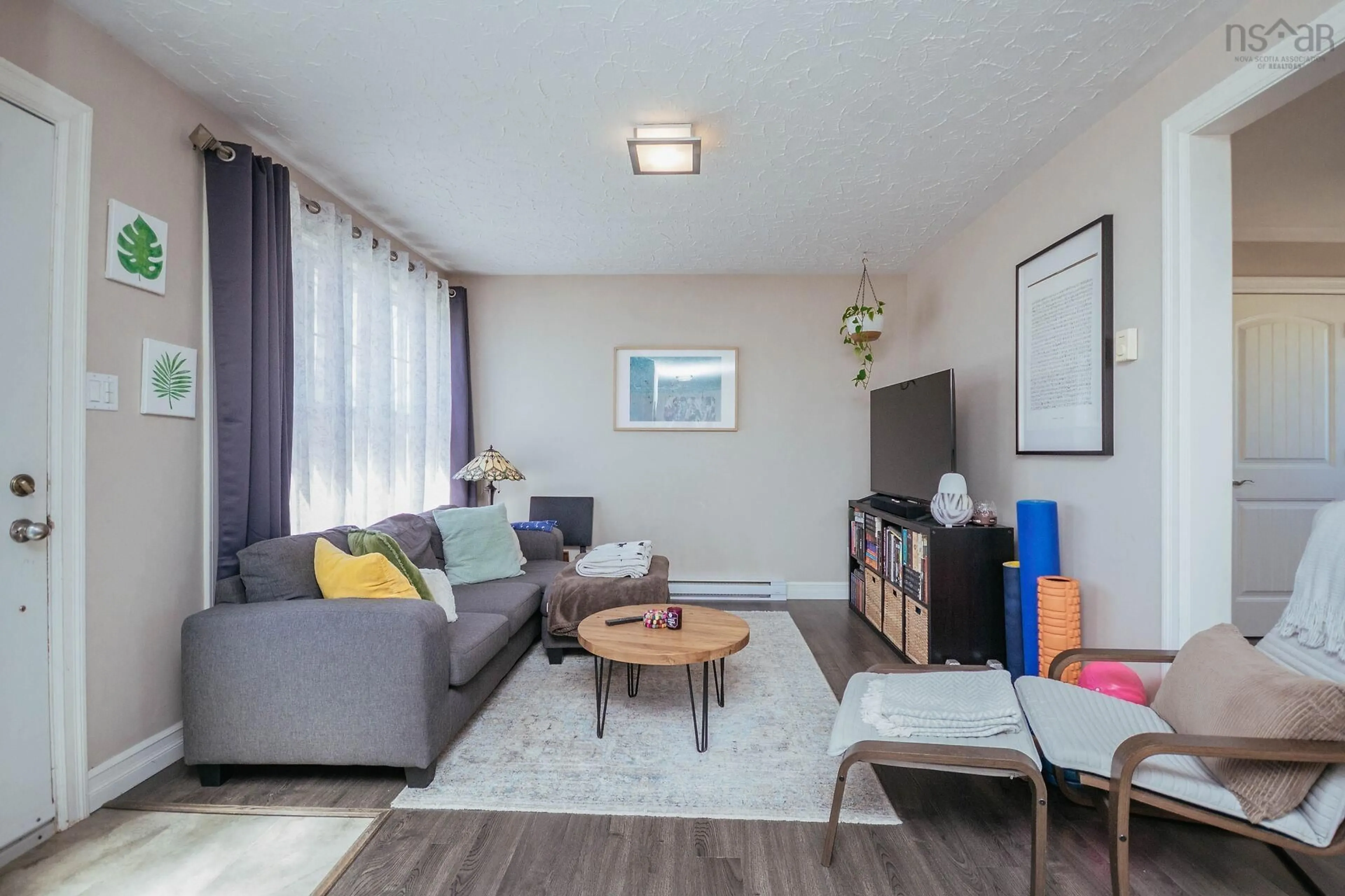 Living room with furniture, unknown for 19 Circle Dr, Halifax Nova Scotia B3P 1J9