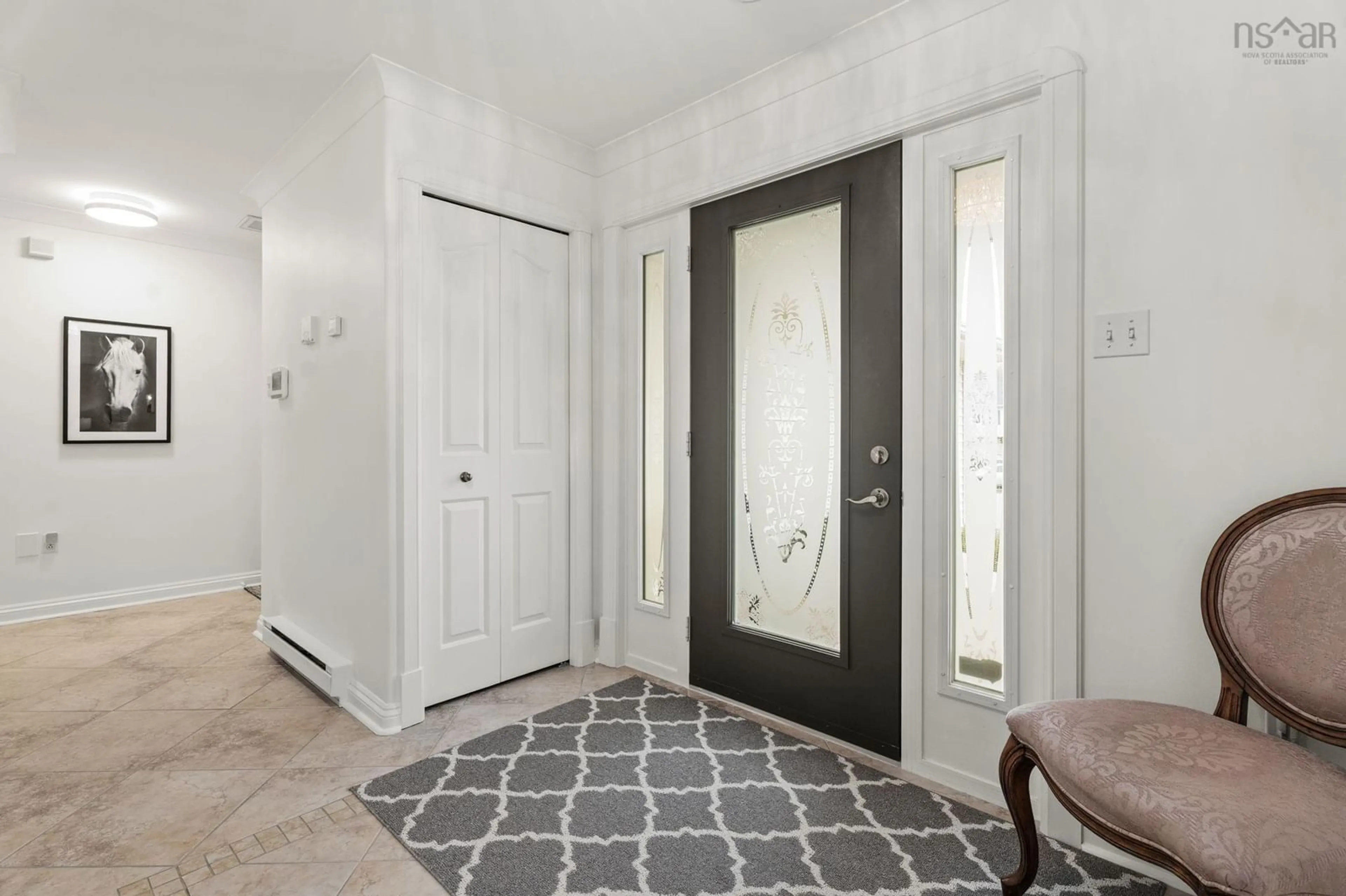 Indoor entryway for 9 Rosewood Crt, Dartmouth Nova Scotia B2W 6K3