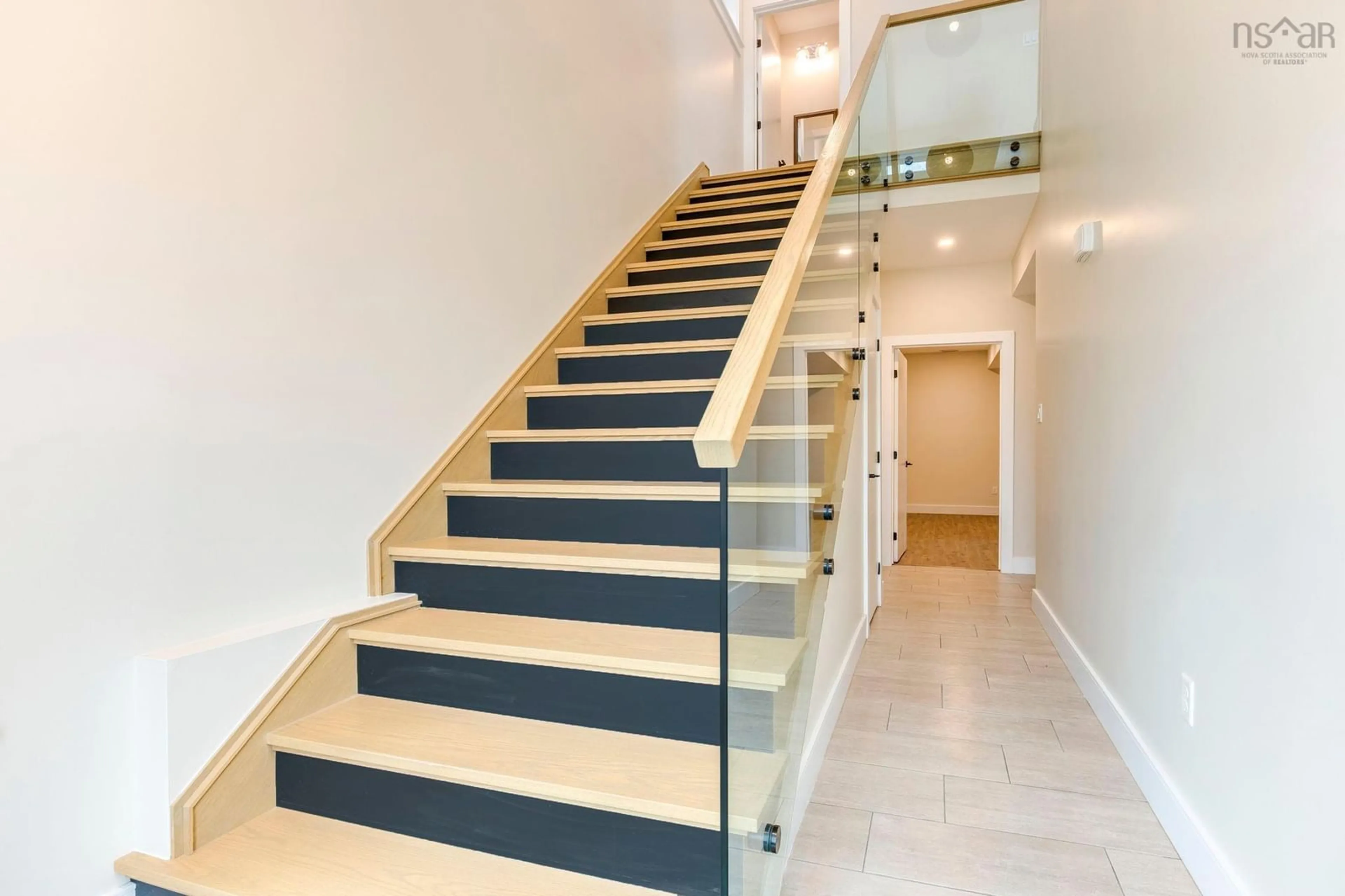 Stairs for 79 Darjeeling Dr, Halifax Nova Scotia B3P 0J9