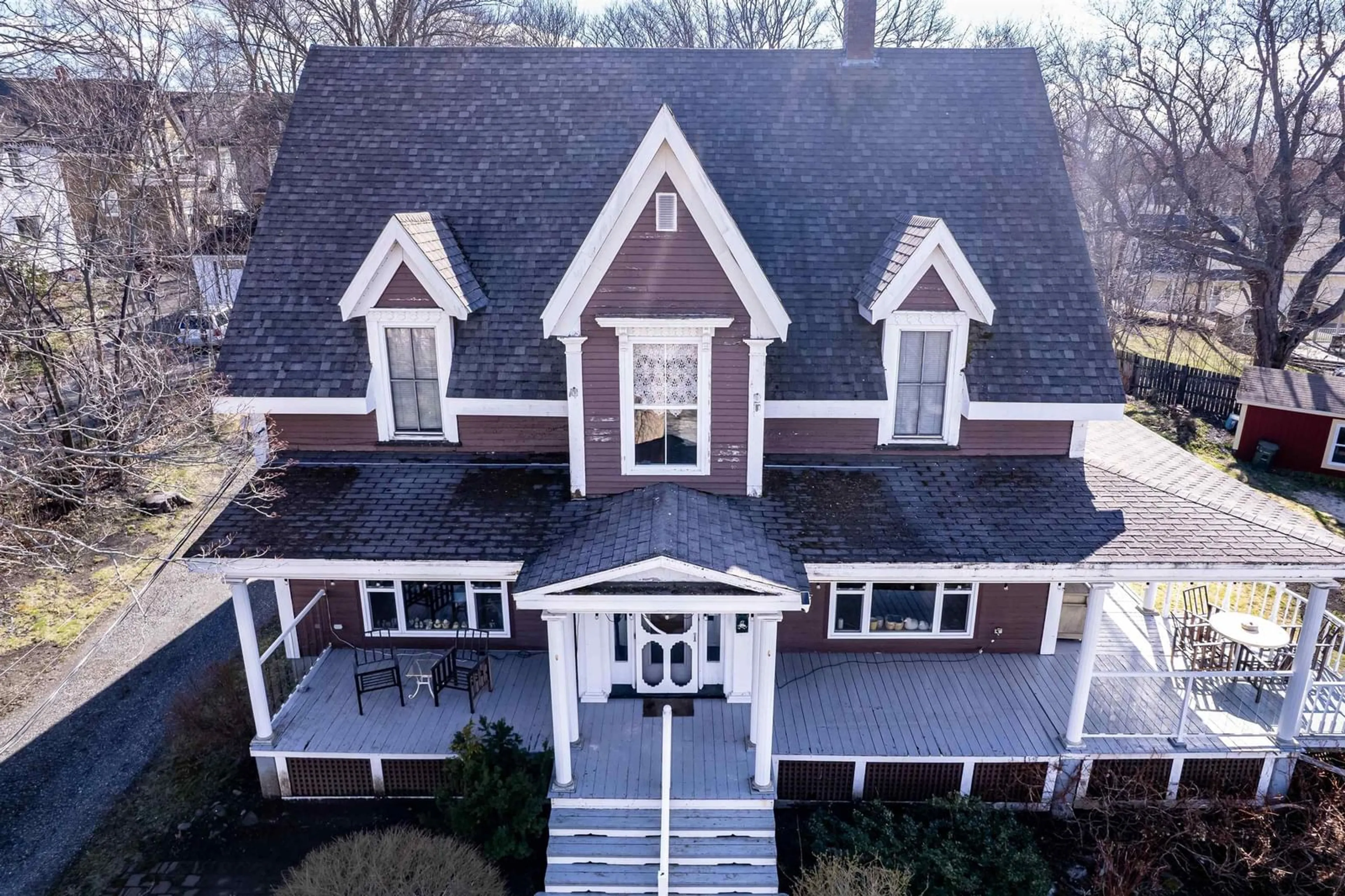 A pic from outside/outdoor area/front of a property/back of a property/a pic from drone, building for 148 Crescent St, Sydney Nova Scotia B1S 2Z8