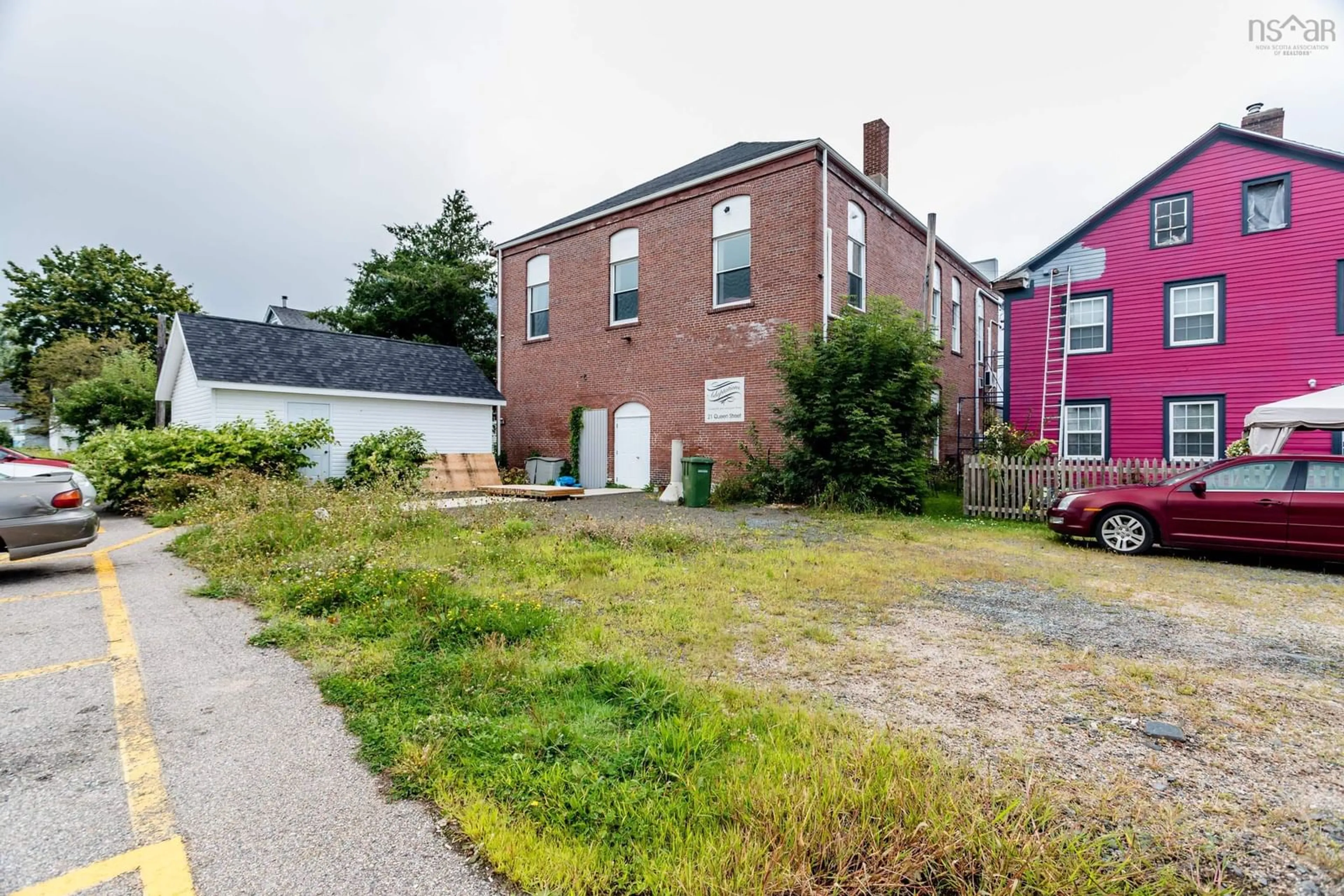 A pic from outside/outdoor area/front of a property/back of a property/a pic from drone, street for 21 Queen St, Bridgetown Nova Scotia B0S 1C0