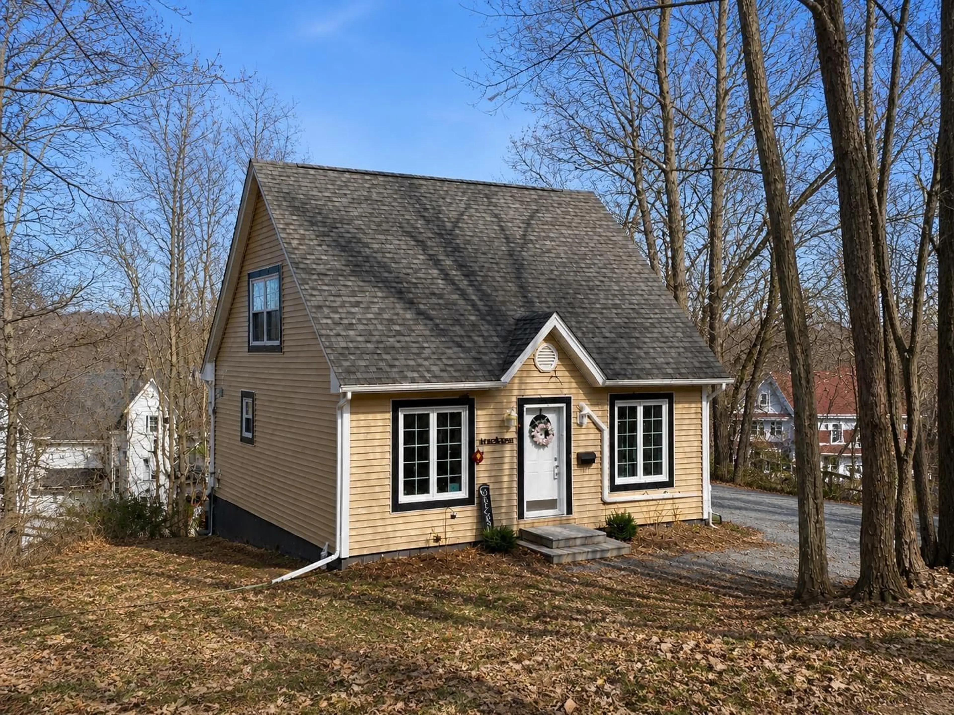Home with vinyl exterior material, street for 36 Forest Hill Rd, Kentville Nova Scotia B4N 2L5