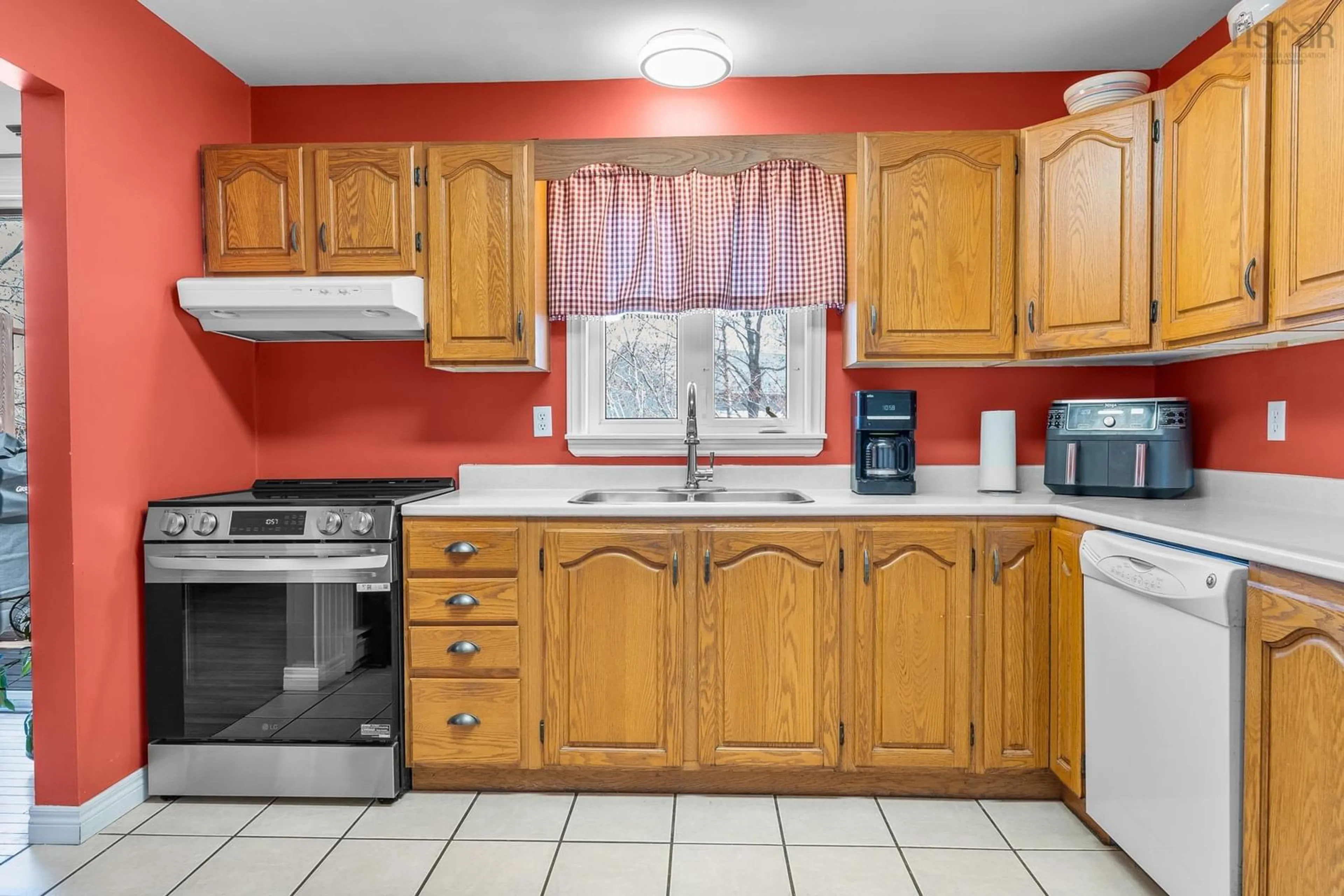 Standard kitchen, ceramic/tile floor for 11 Shoreview Dr, Bedford Nova Scotia B4A 1V4