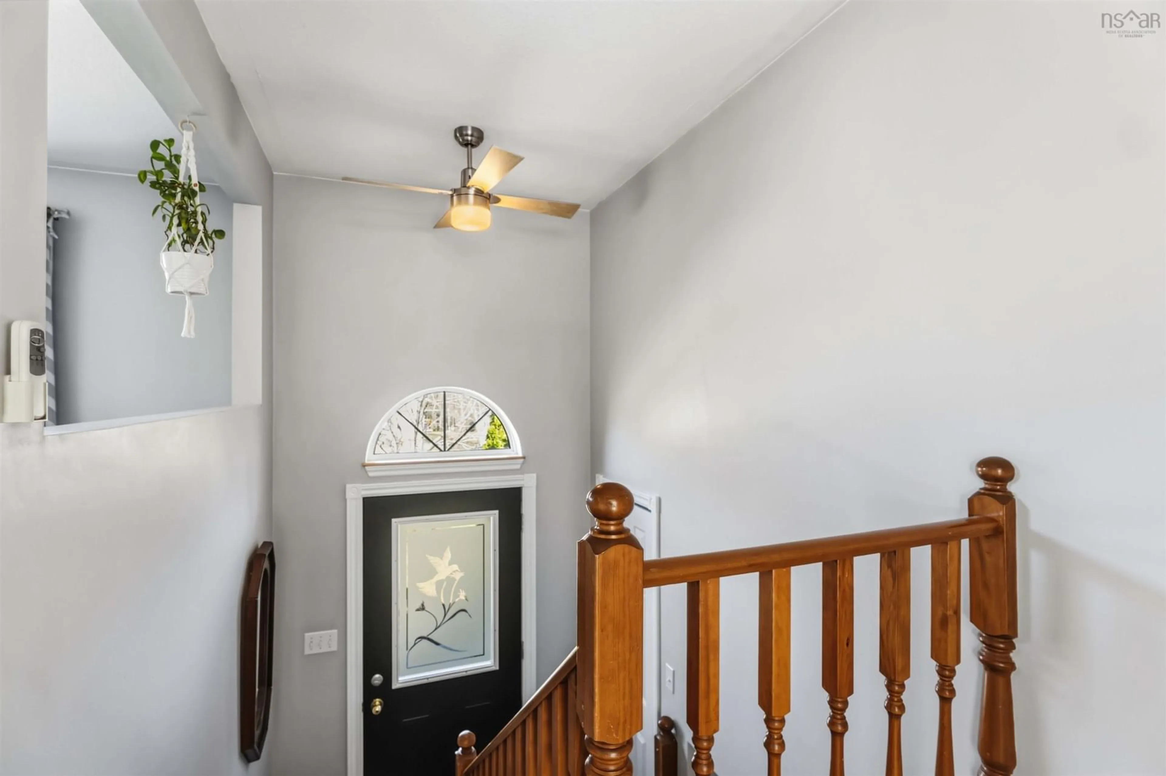 Indoor foyer for 72 Adam Dr, South Farmington Nova Scotia B0P 1W0