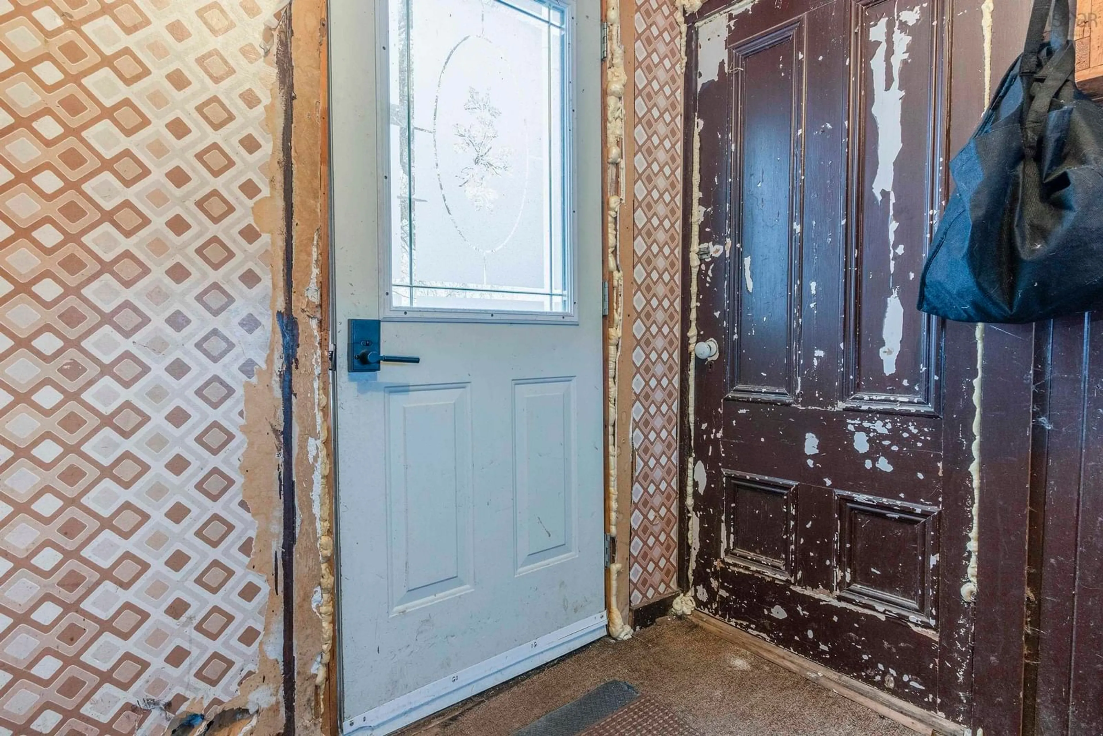 Indoor foyer for 8499 Highway 1 Hwy, Upper Granville Nova Scotia B0S 1C0