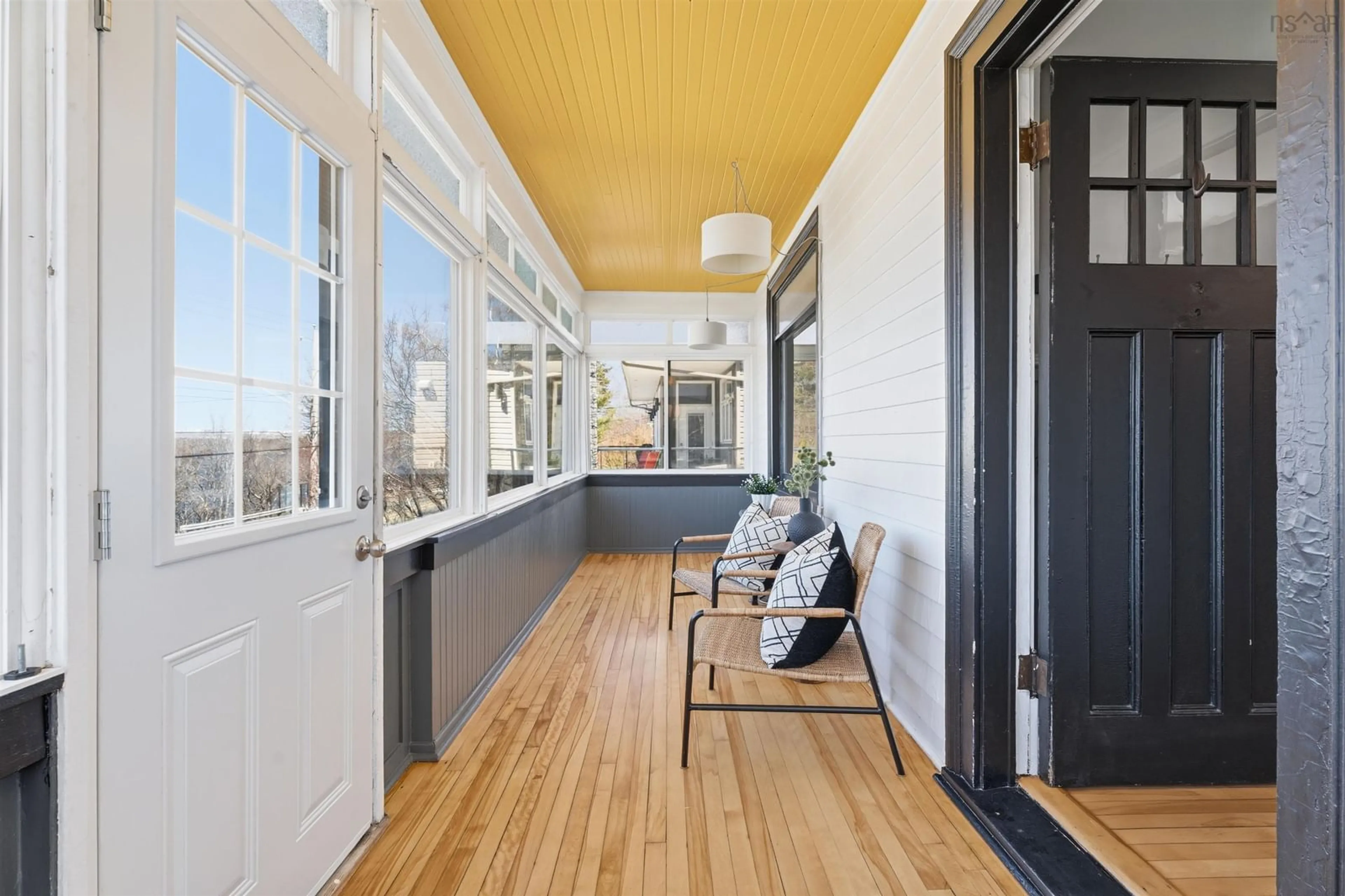 Indoor entryway for 132 Braemar Dr, Dartmouth Nova Scotia B2X 2B4