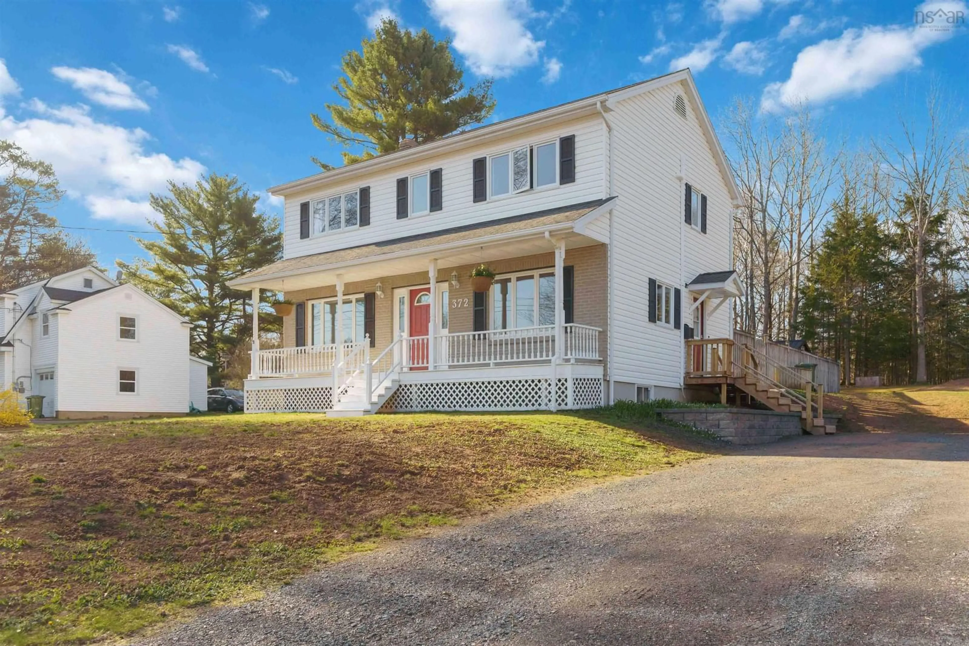 Home with vinyl exterior material, street for 372 Park St, Kentville Nova Scotia B4N 1M9