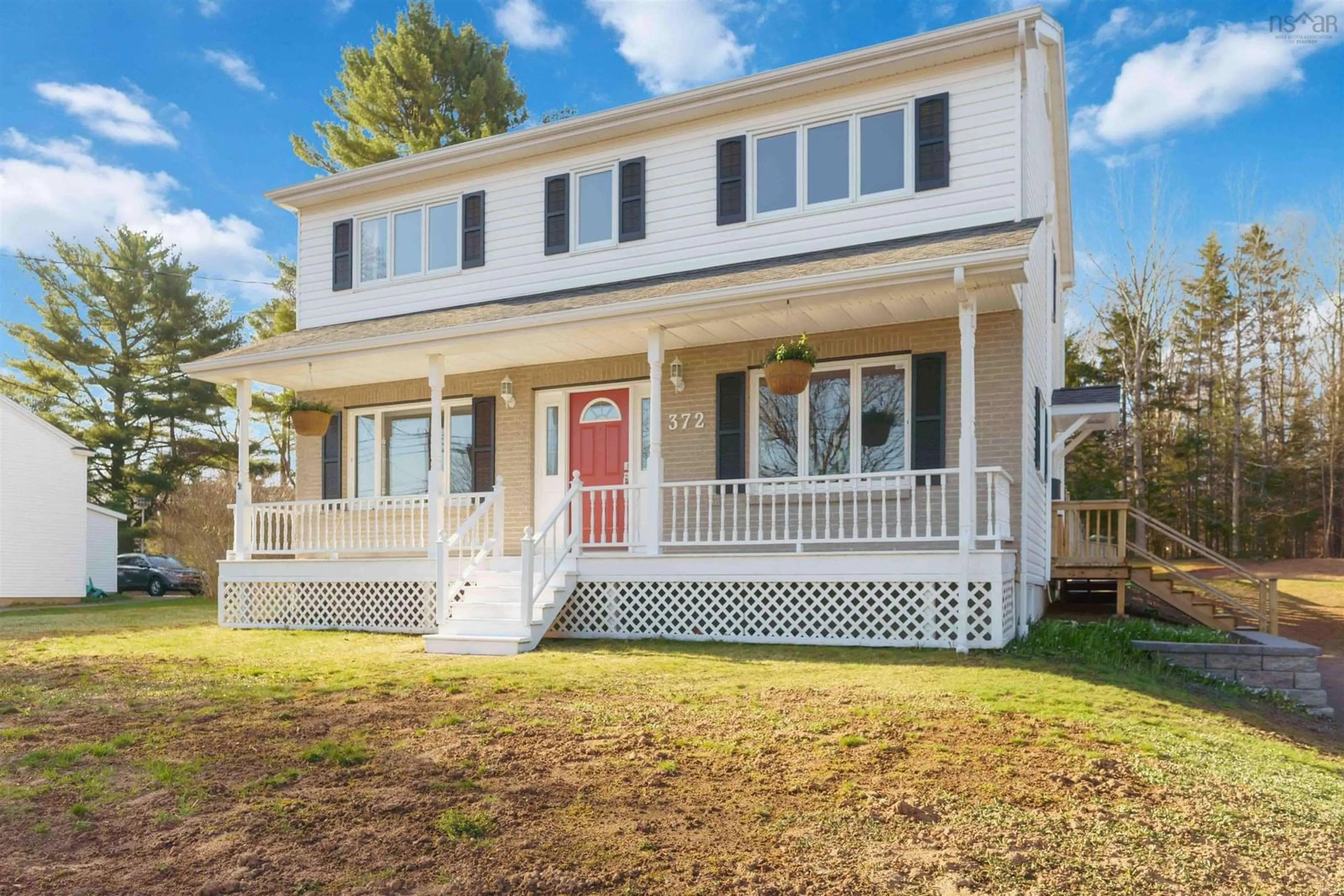Home with vinyl exterior material, street for 372 Park St, Kentville Nova Scotia B4N 1M9