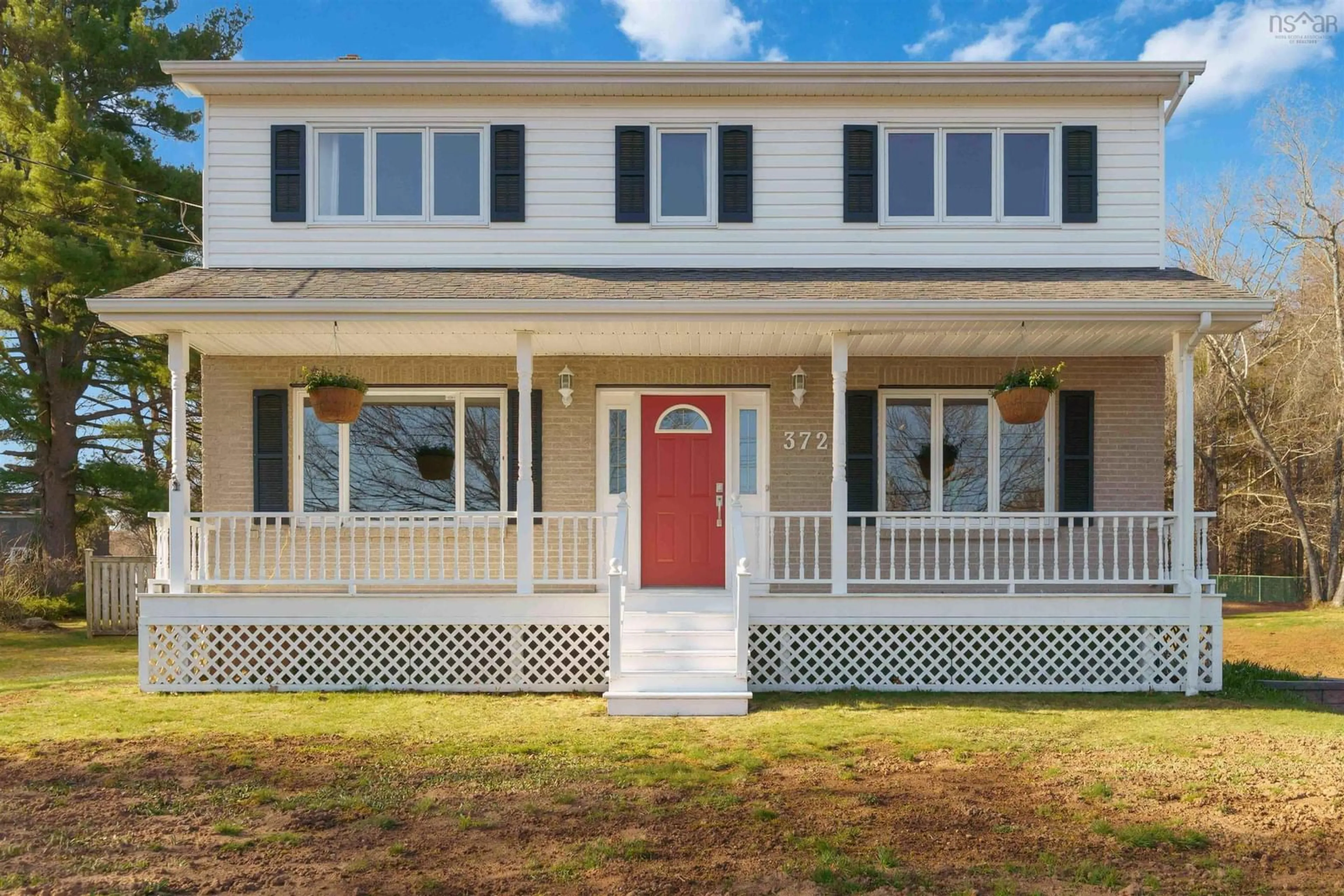 Home with vinyl exterior material, street for 372 Park St, Kentville Nova Scotia B4N 1M9