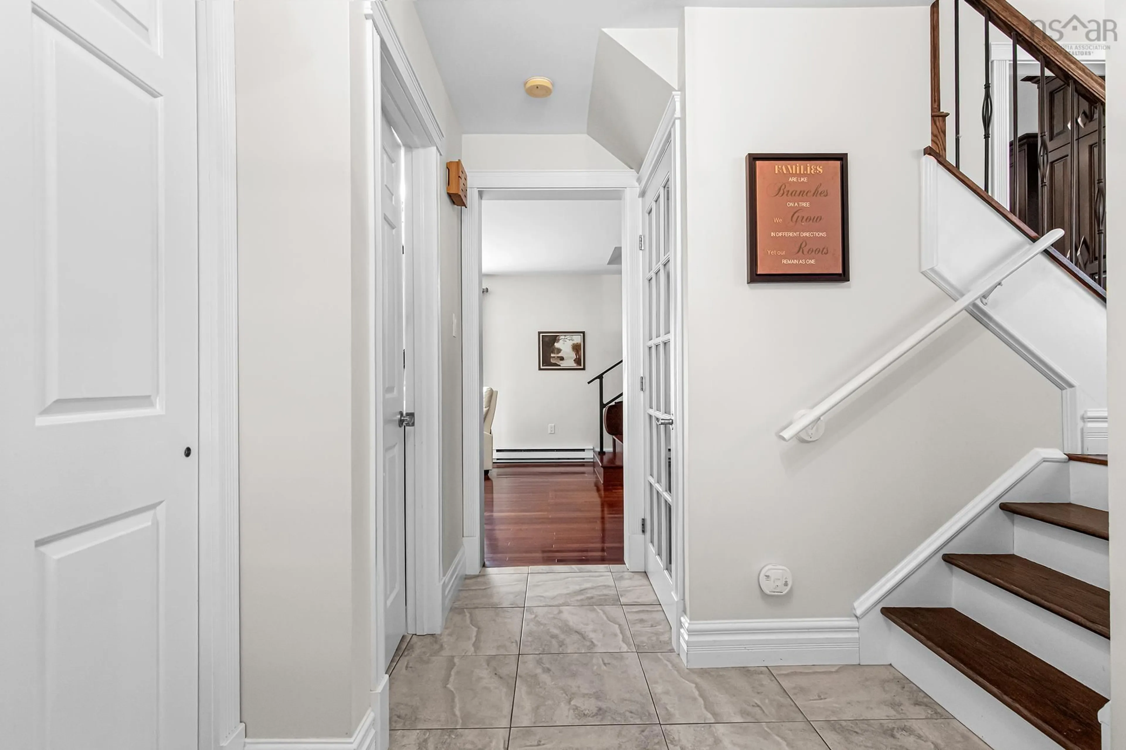 Indoor entryway for 201 Douglas Cres, Halifax Nova Scotia B3M 3B6