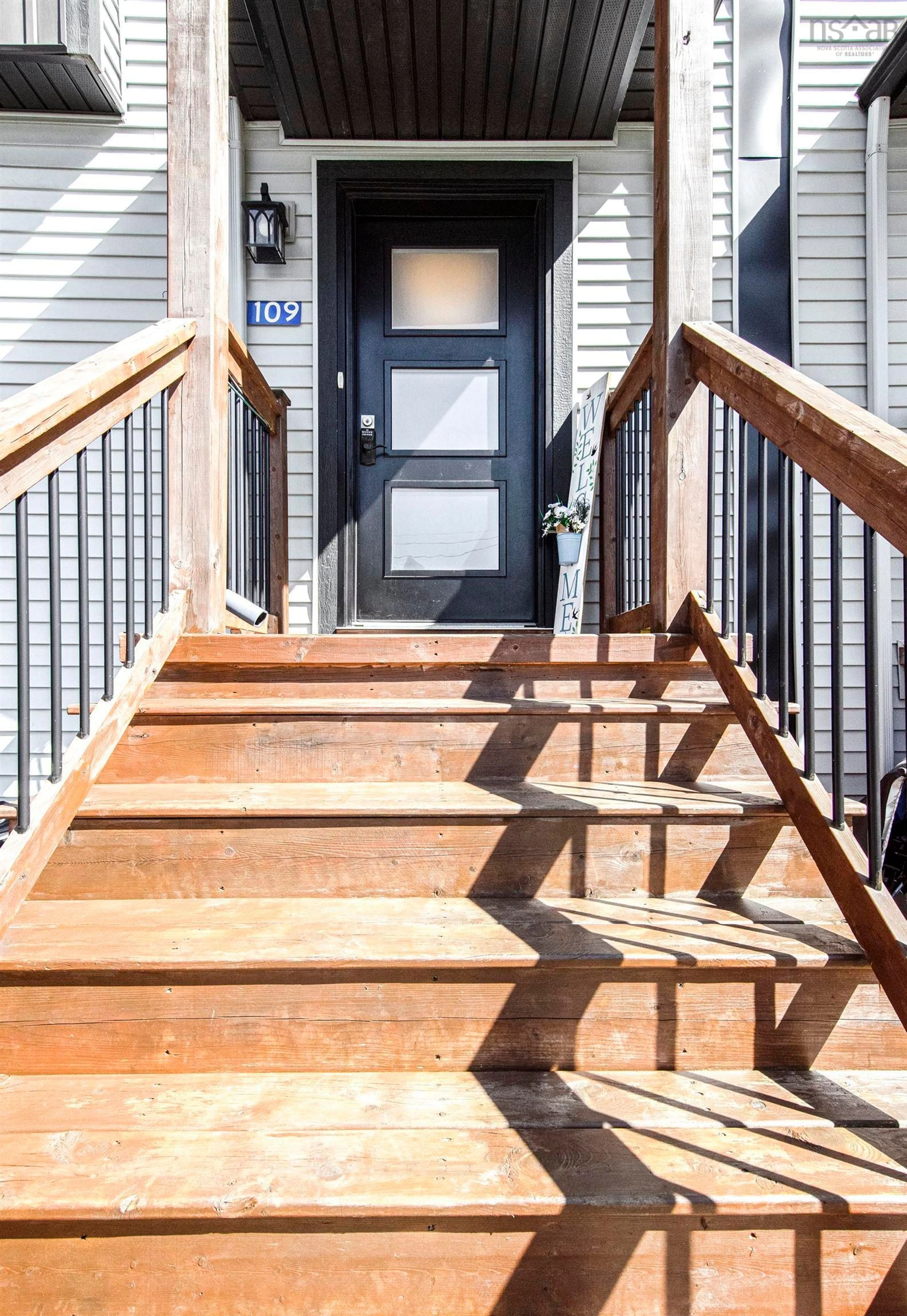 Indoor entryway for 109 Executive Dr, Middle Sackville Nova Scotia B4E 3A7