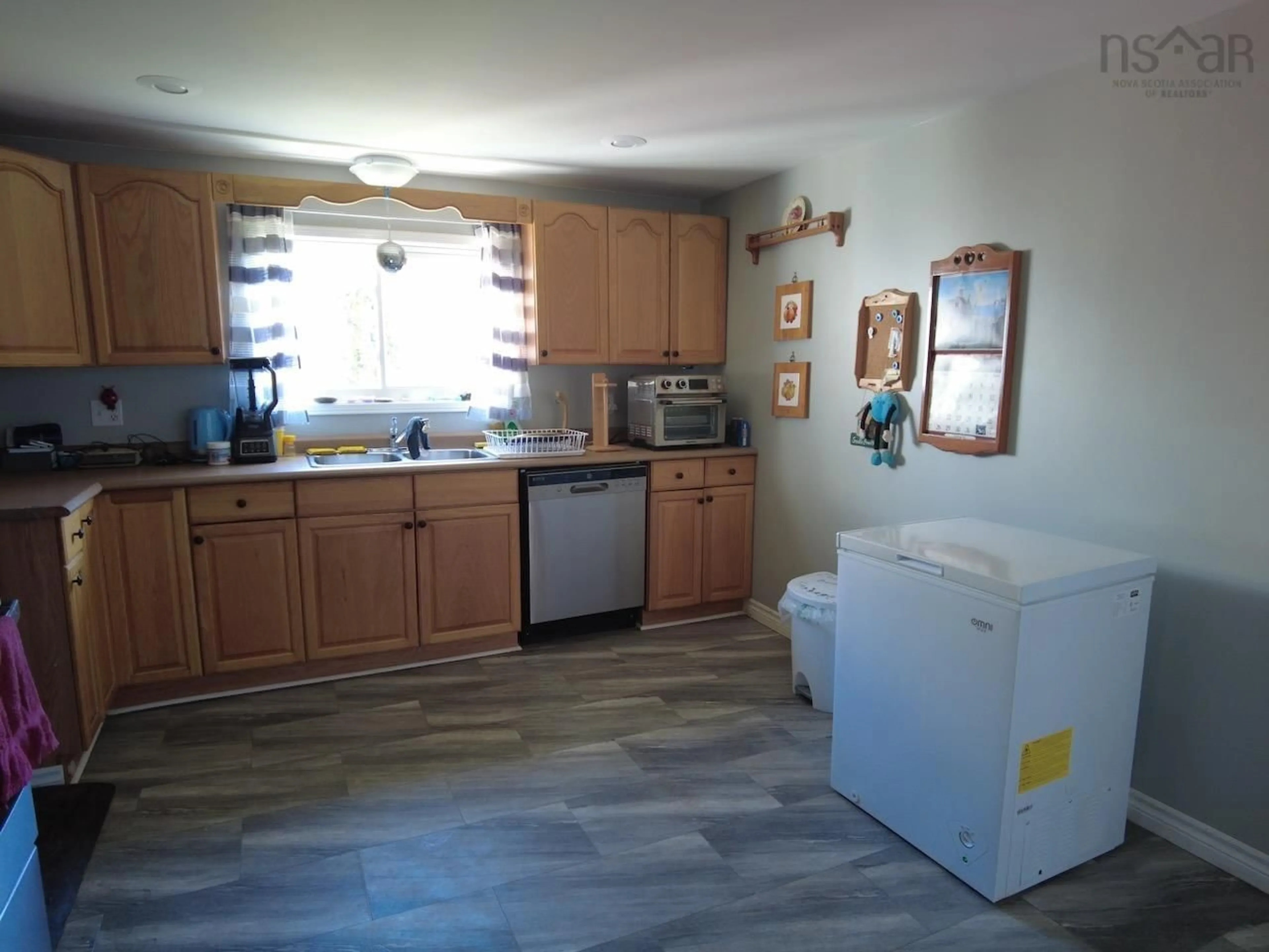 Standard kitchen, unknown for 81 Queen St, Springhill Nova Scotia B0M 1X0