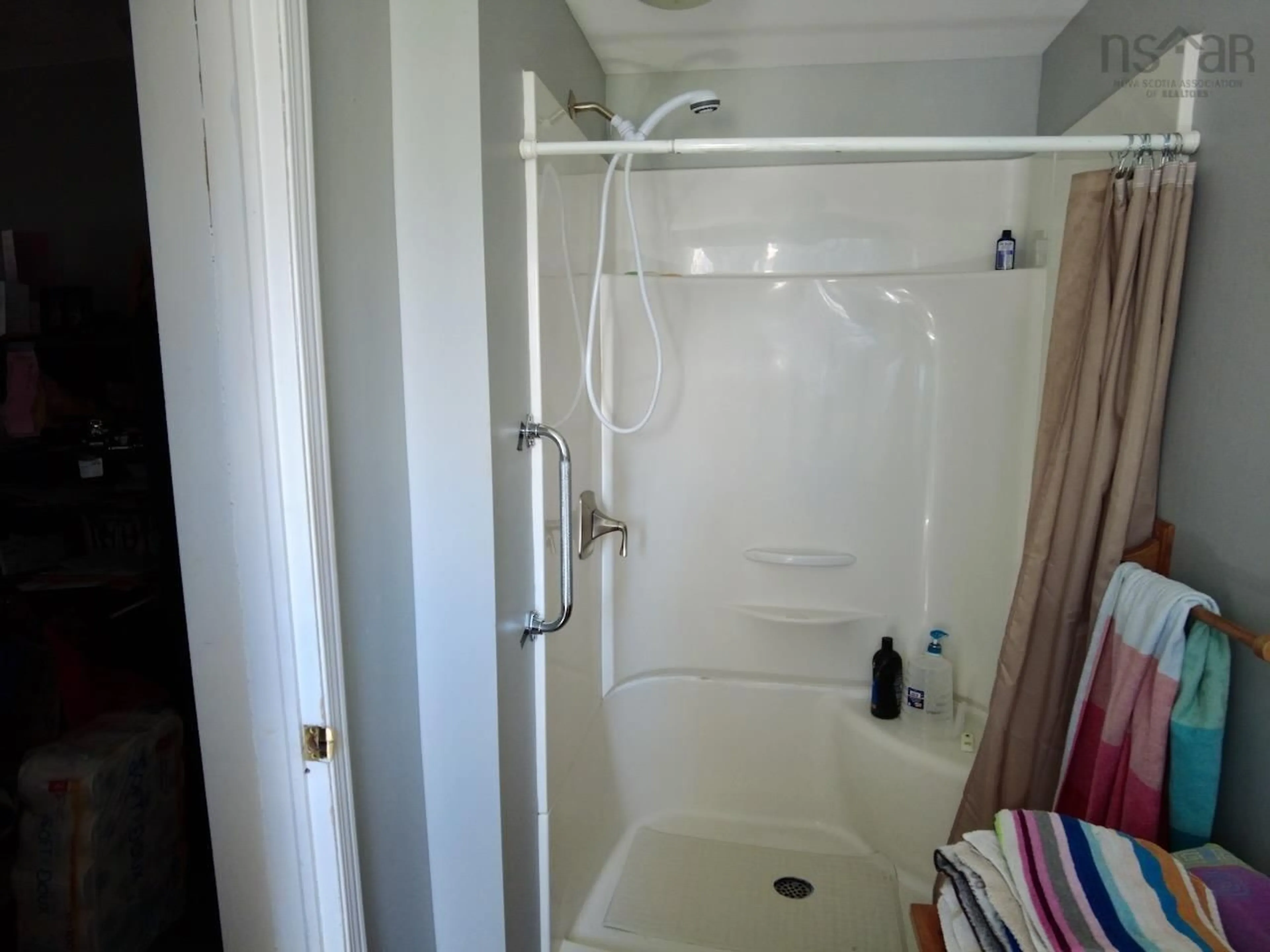 Standard bathroom, unknown for 81 Queen St, Springhill Nova Scotia B0M 1X0