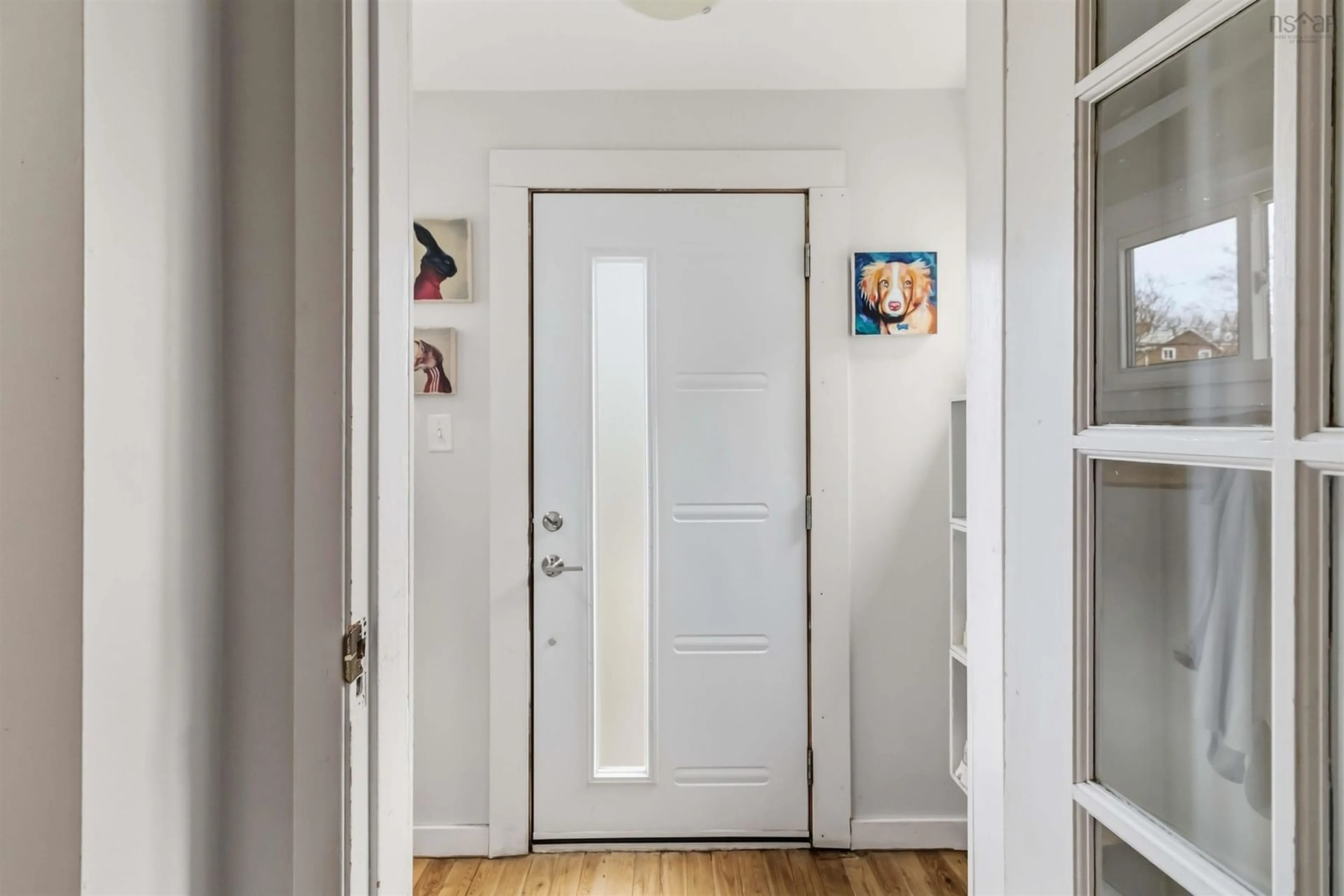 Indoor entryway for 3036 Connolly Street, Halifax Nova Scotia B3L 3N9