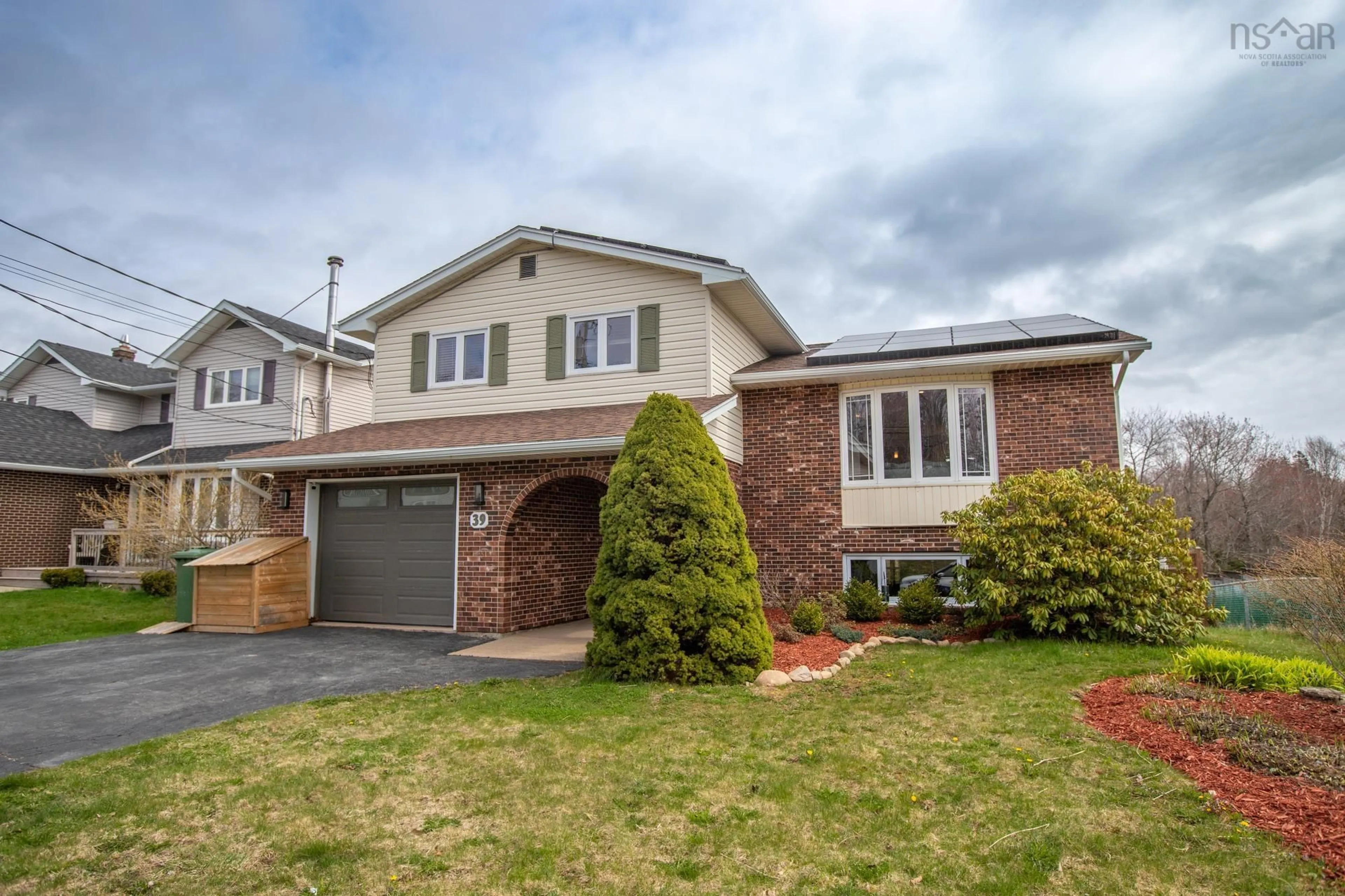 Home with brick exterior material, street for 39 Dorothea Dr, Dartmouth Nova Scotia B2W 5X4