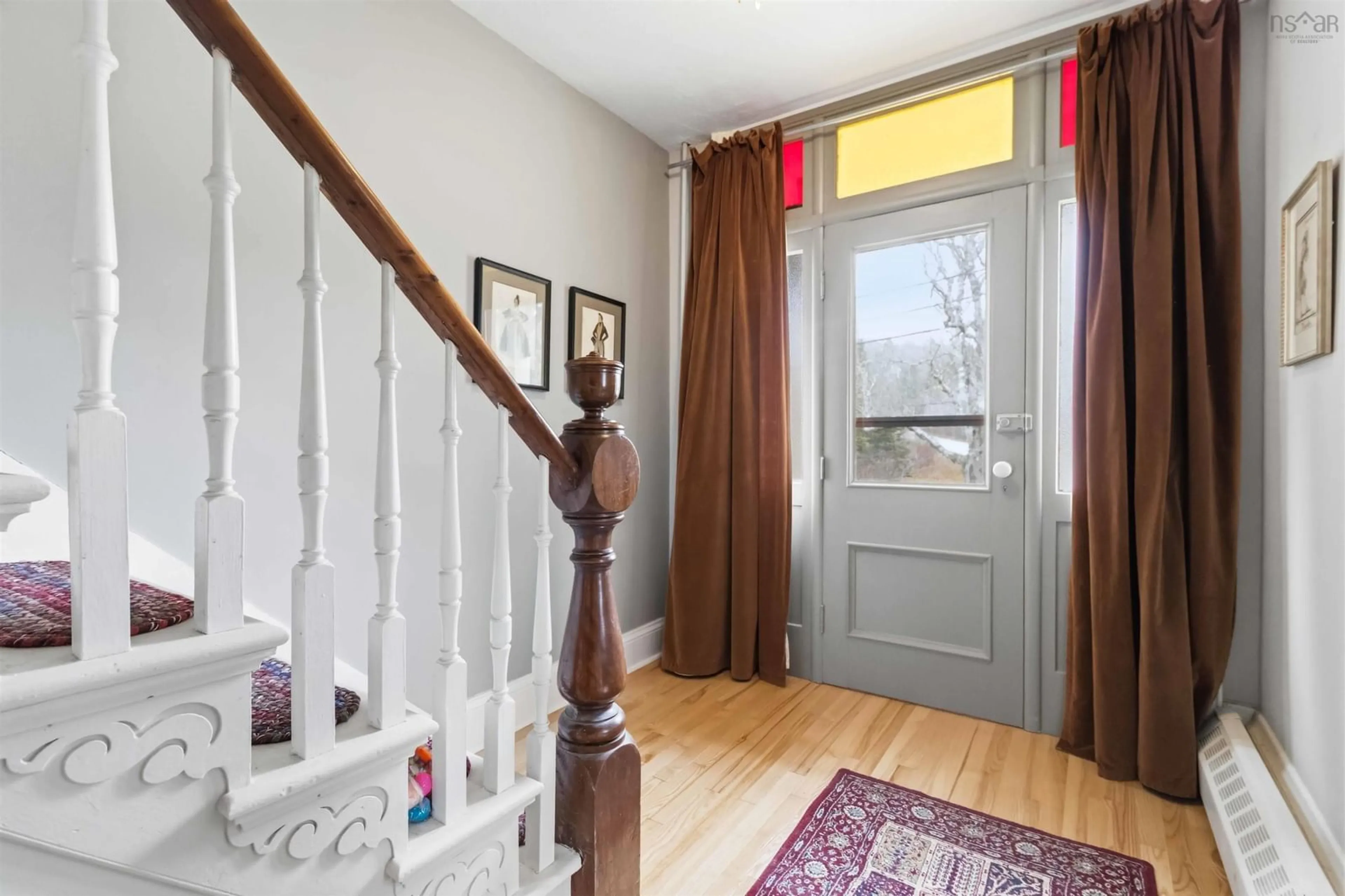 Indoor entryway for 8502 St Margaret's Bay Rd, Black Point Nova Scotia B0J 1T0