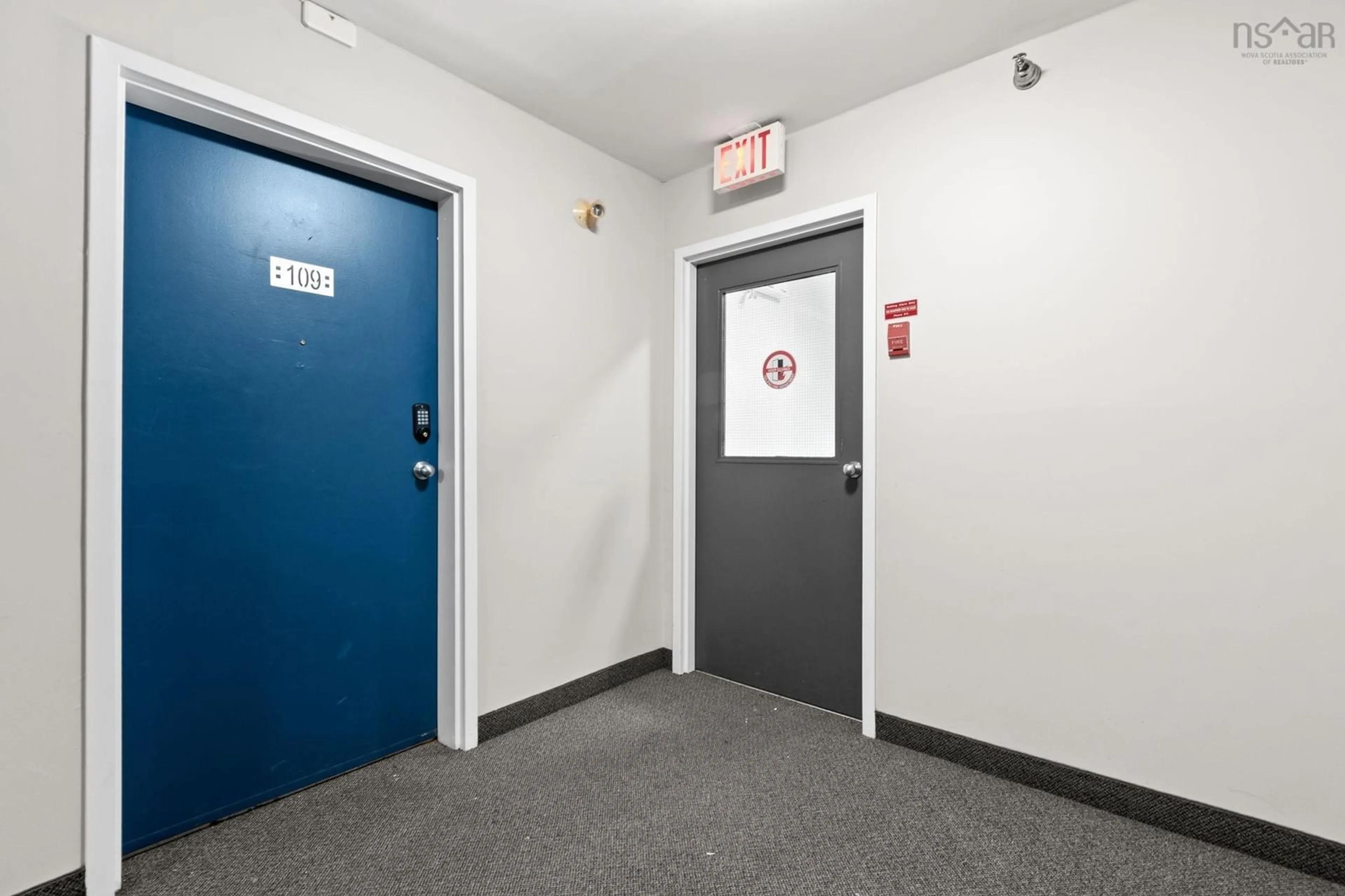 Indoor foyer for 174 Rutledge St #109, Bedford Nova Scotia B4A 1X6