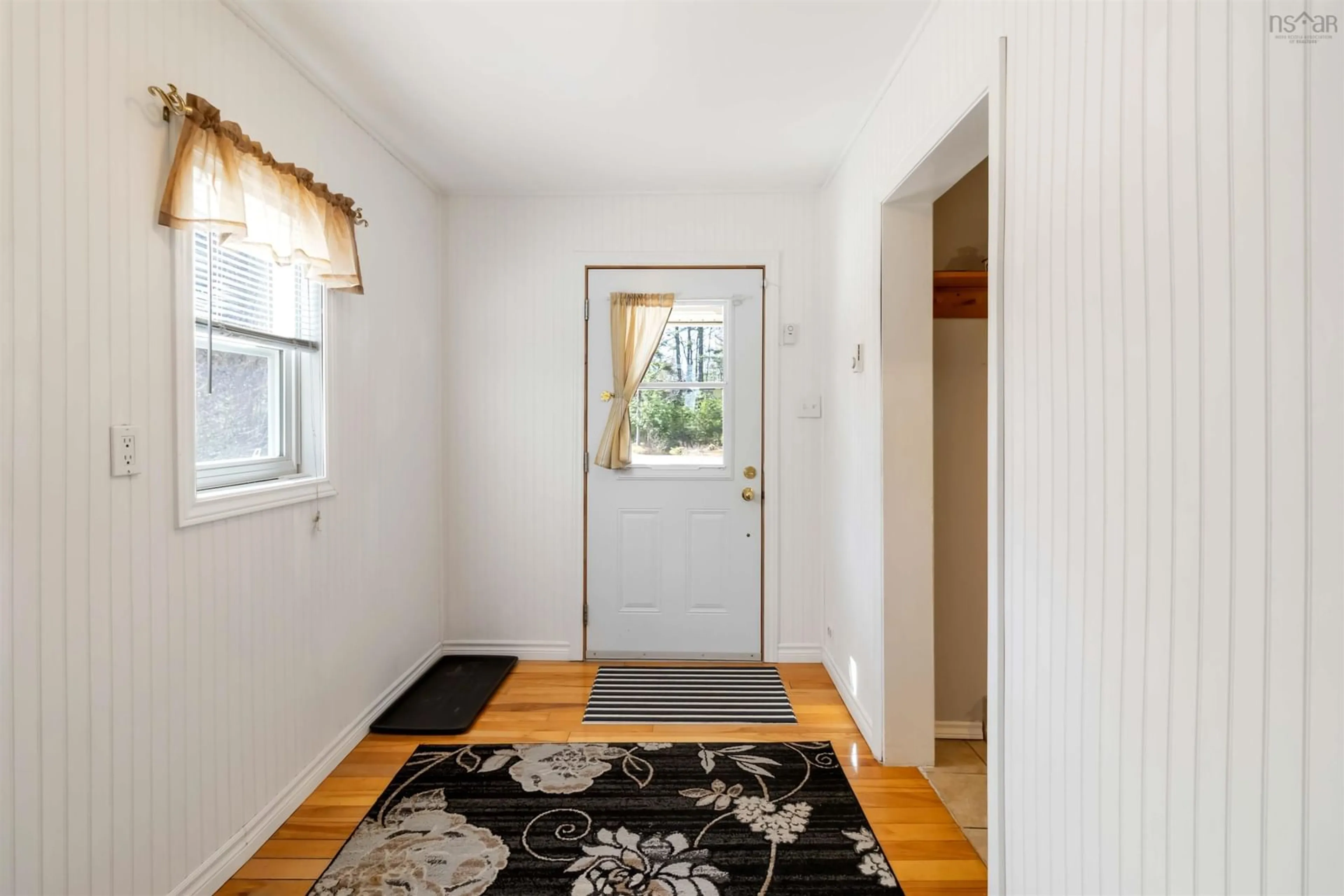 Indoor entryway for 198 Spruce Dr, Barss Corner Nova Scotia B0R 1E0