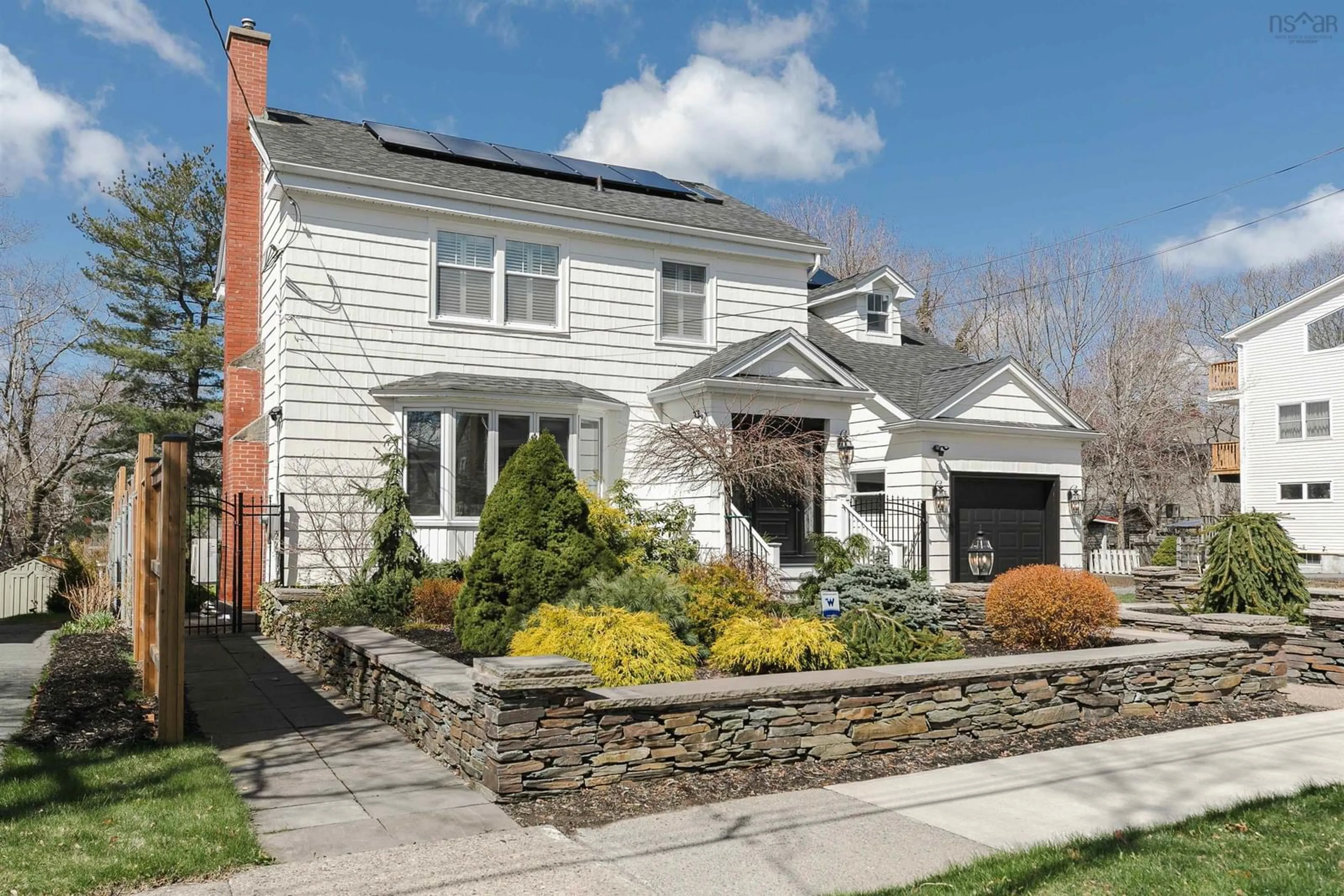 Home with brick exterior material, street for 950 Bellevue Ave, Halifax Nova Scotia B3H 3L7