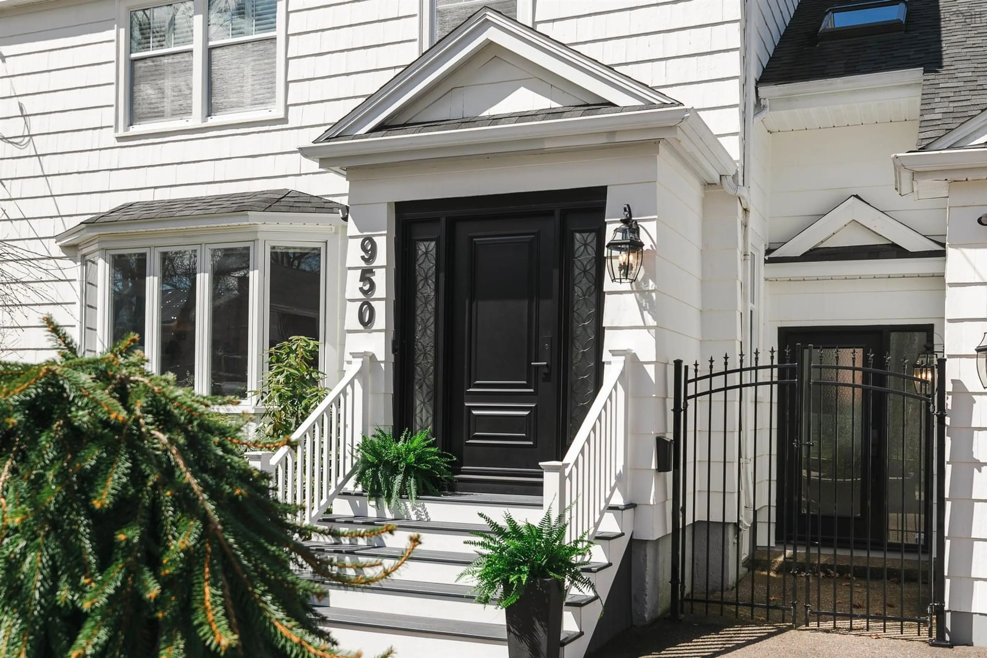 Unknown for 950 Bellevue Ave, Halifax Nova Scotia B3H 3L7