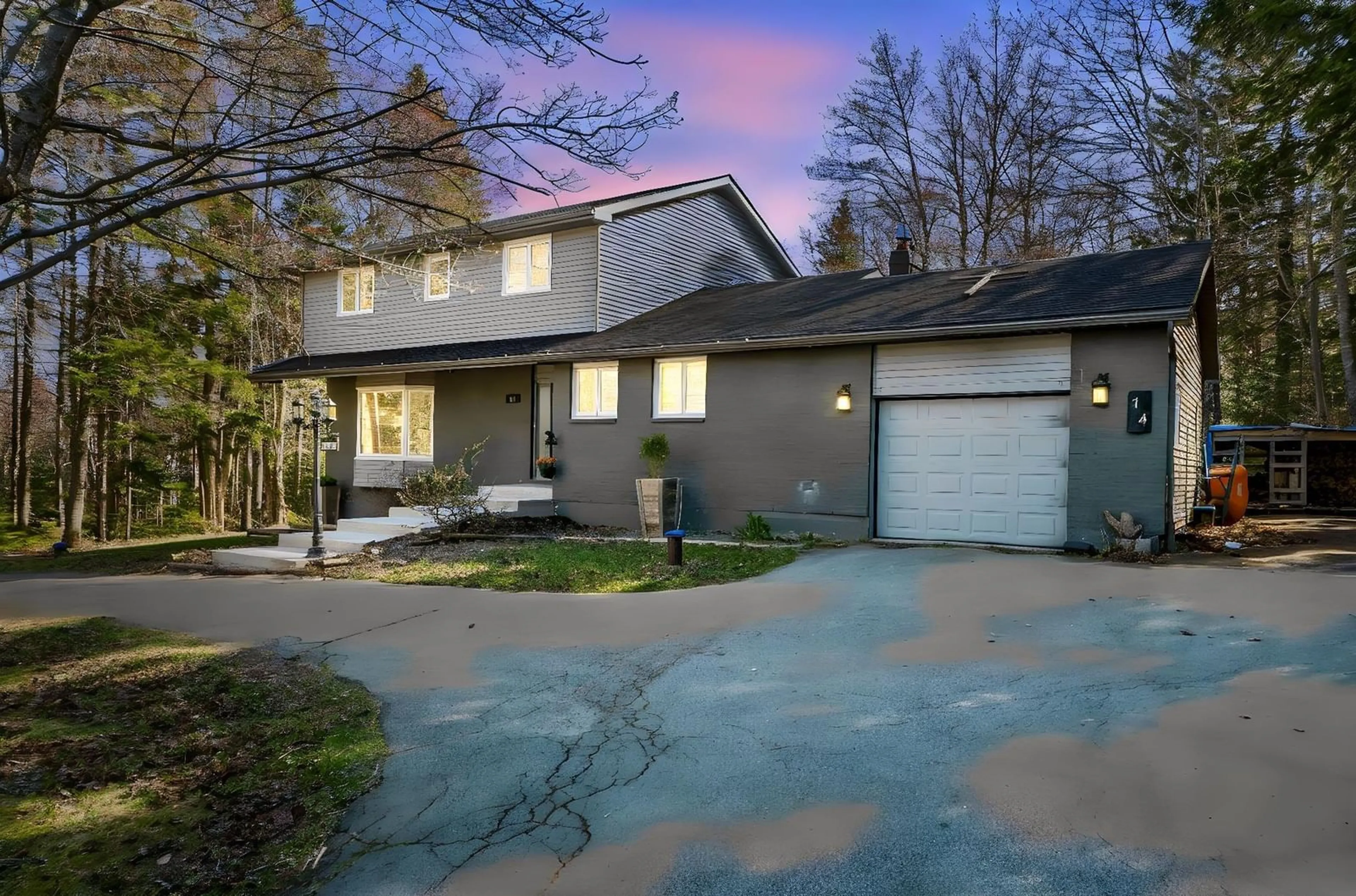 Unknown for 14 Sandstone Ave, Fall River Nova Scotia B2T 1P5