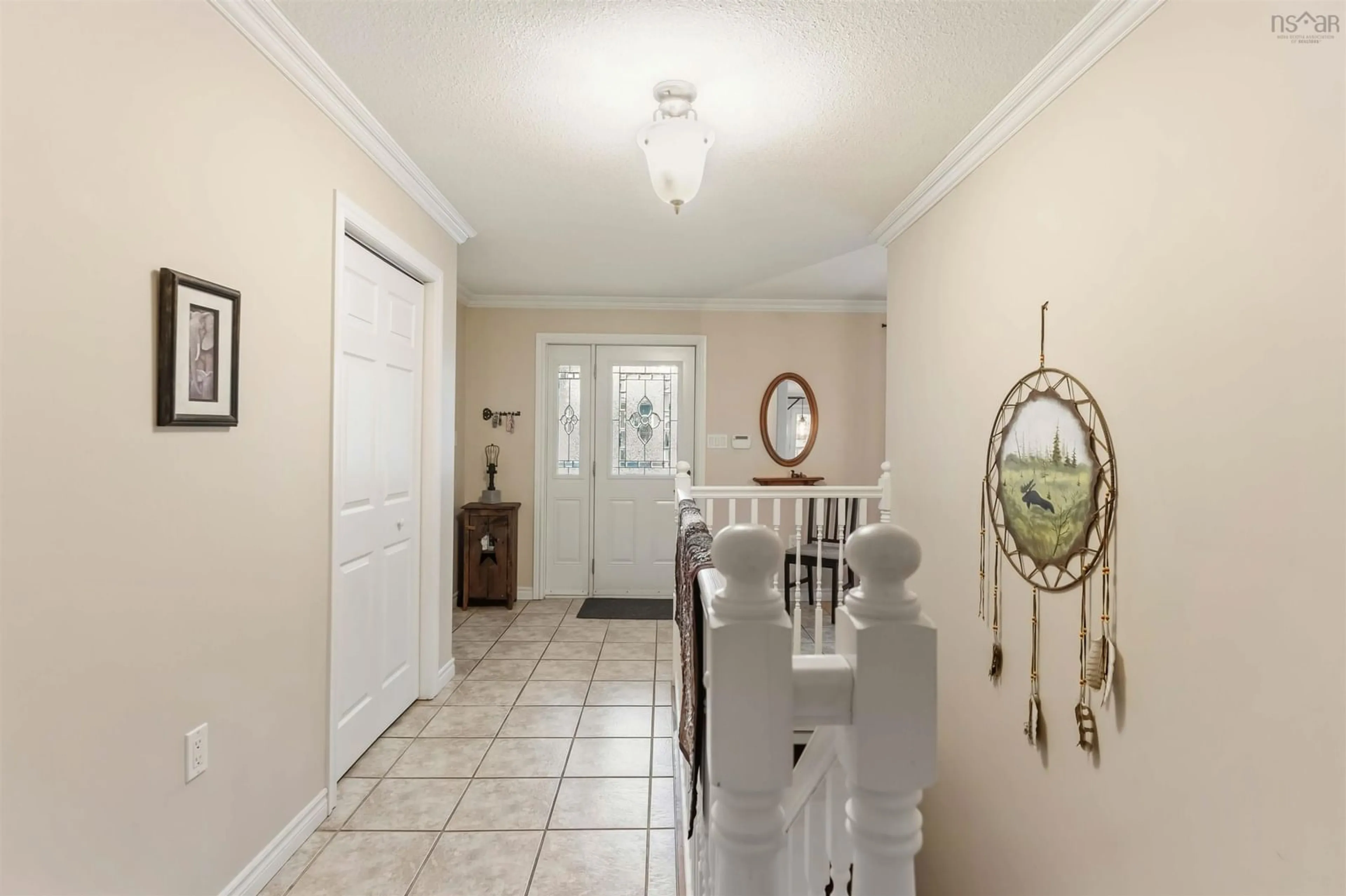 Indoor entryway for 1841 Acadia Dr, Kingston Nova Scotia B0P 1R0