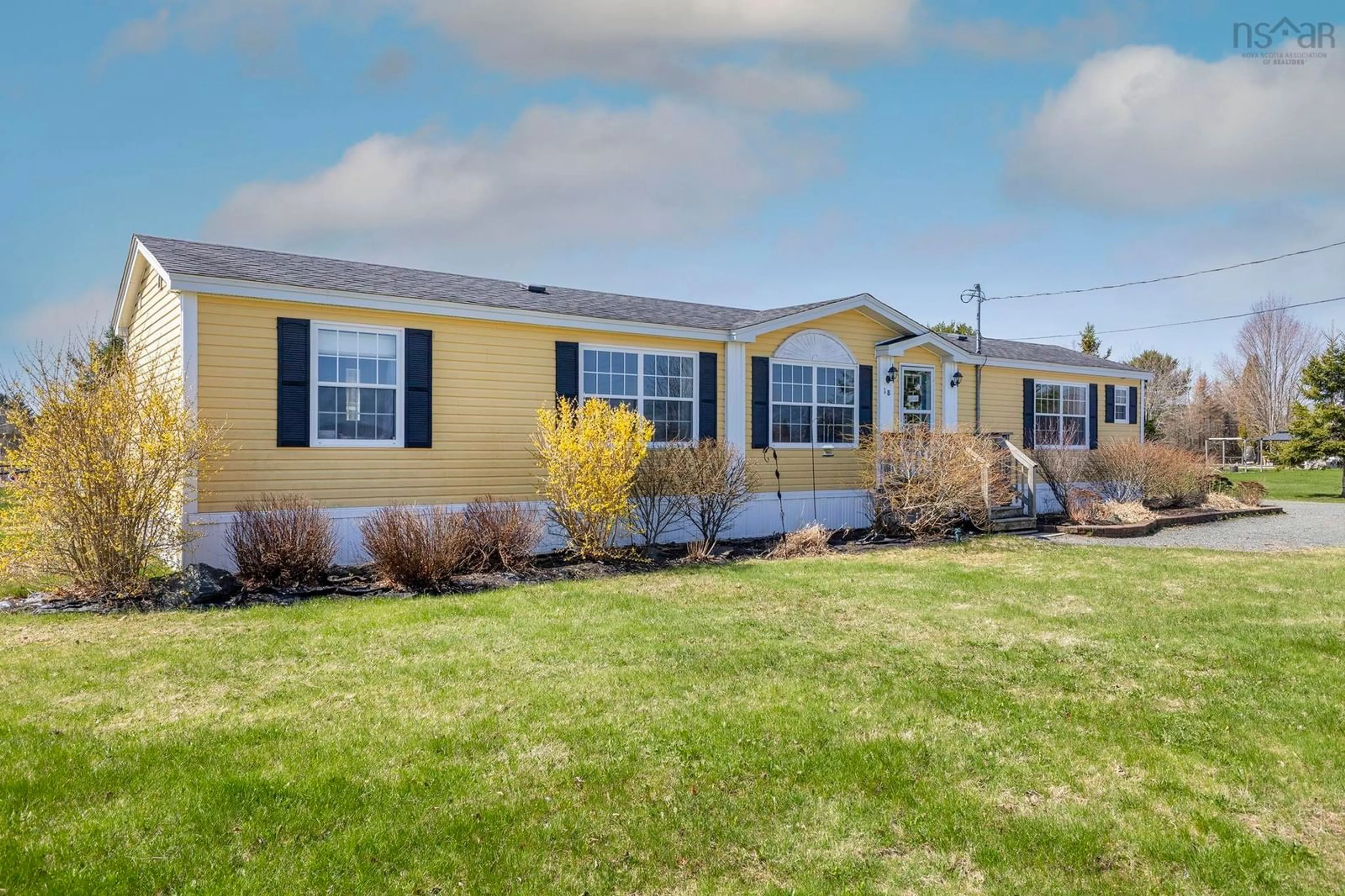 Home with vinyl exterior material, unknown for 18 Chisholm Rd Rd, Debert Nova Scotia B0M 1G0