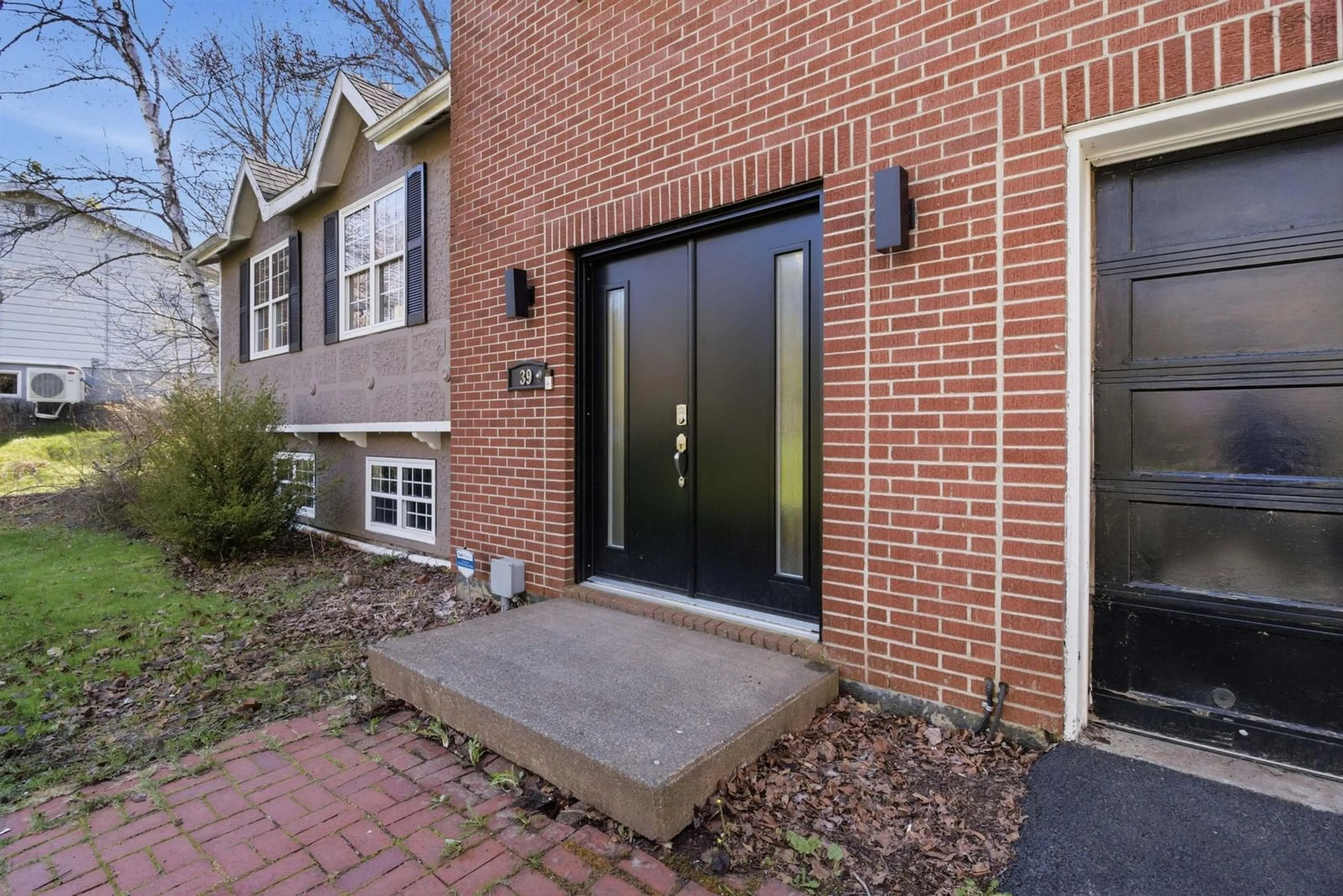 Home with brick exterior material, street for 39 Robert St, Fall River Nova Scotia B2T 1H7