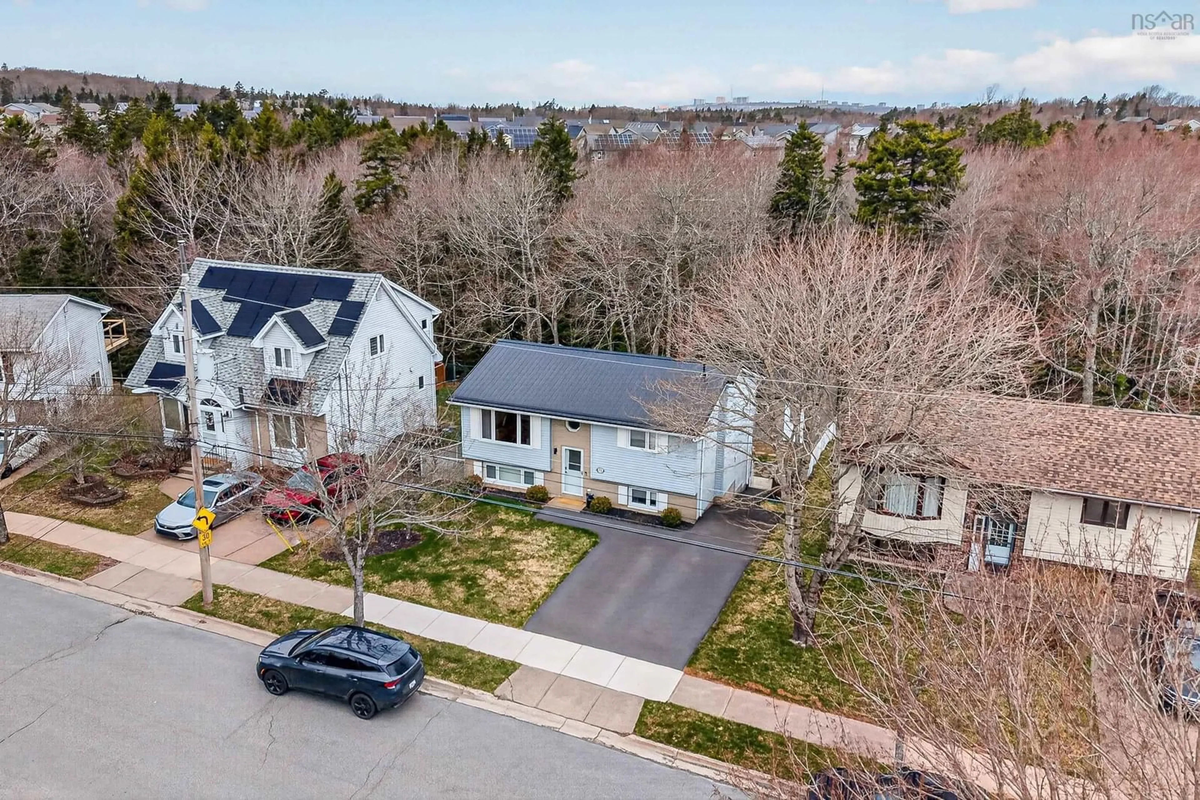 A pic from outside/outdoor area/front of a property/back of a property/a pic from drone, street for 11 Feldspar Cres, Halifax Nova Scotia B3R 2K7