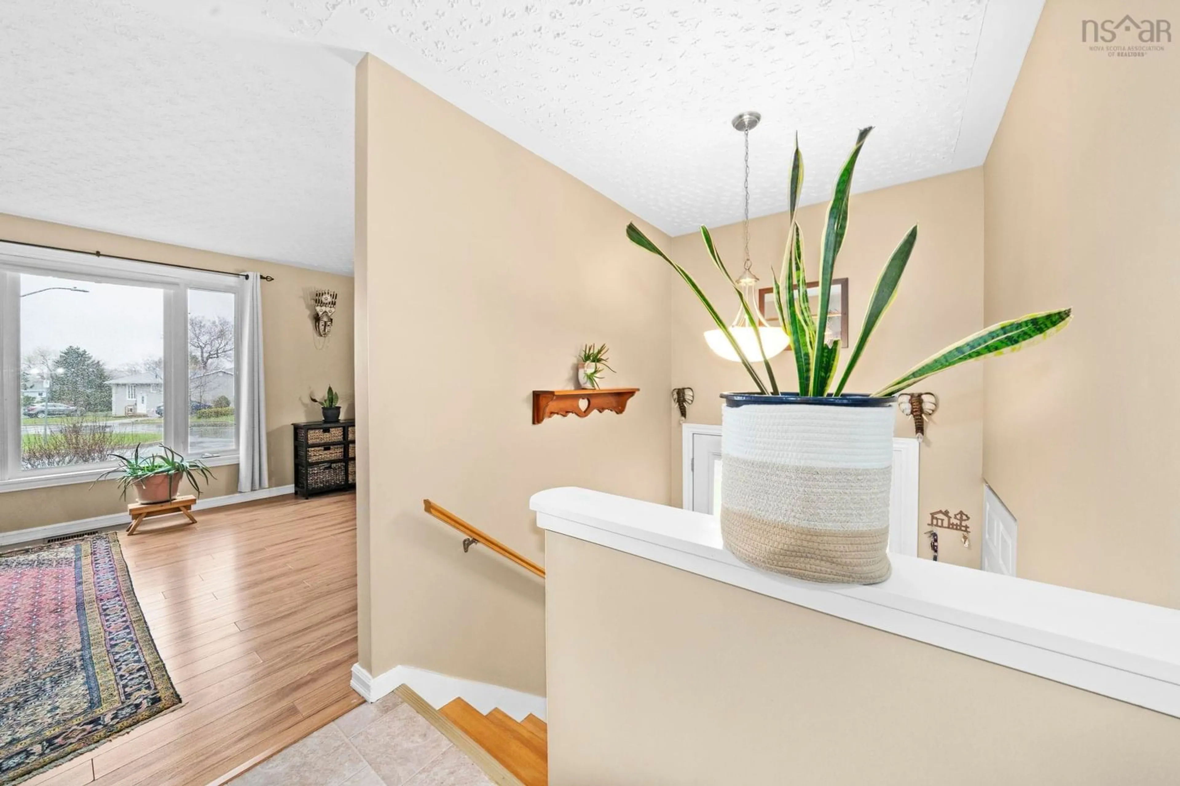 Indoor foyer for 27 Cockburn Crt, Lower Sackville Nova Scotia B4C 1K4