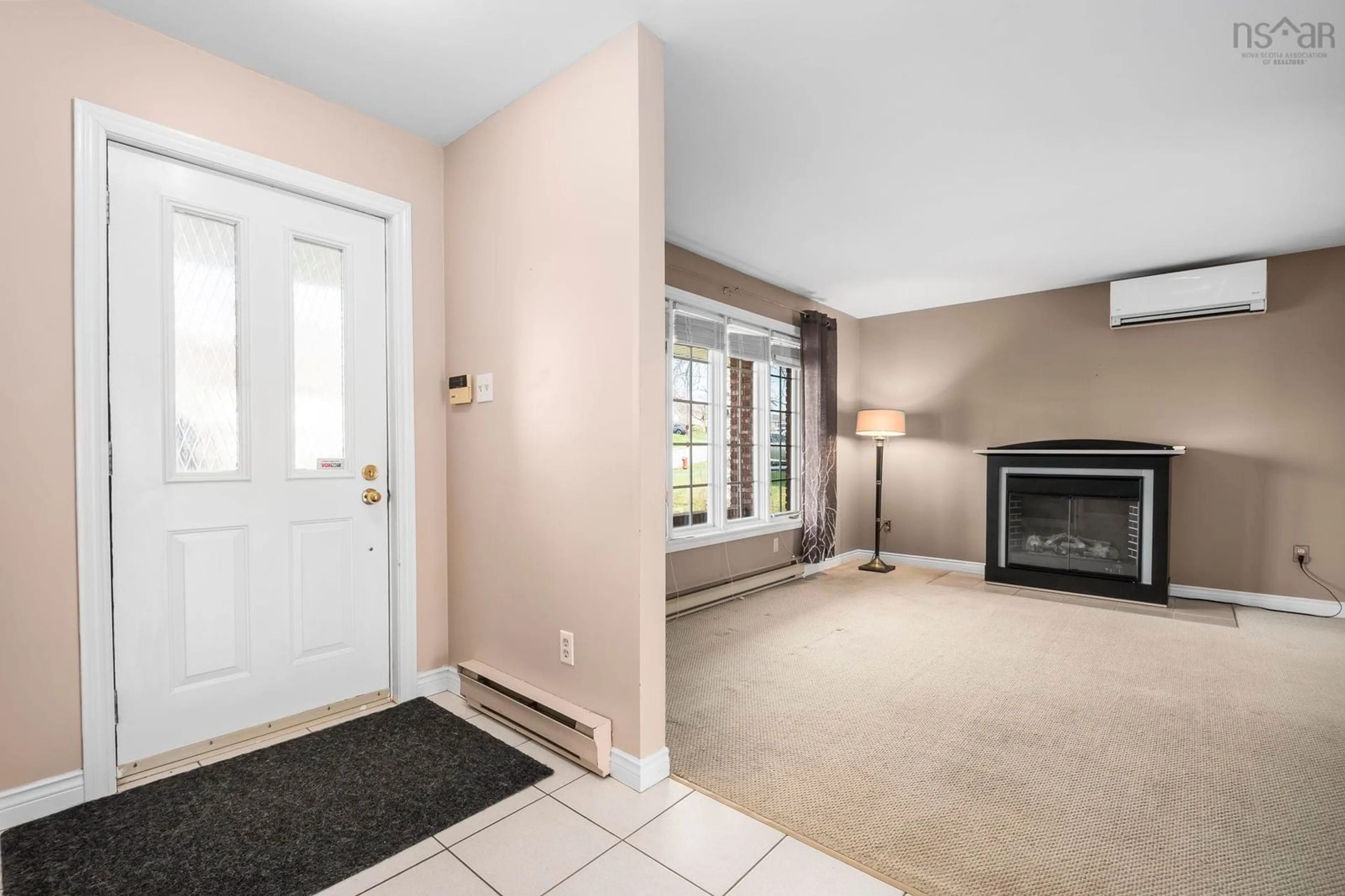 Indoor entryway for 19 Columbo Dr, Dartmouth Nova Scotia B2X 3M1