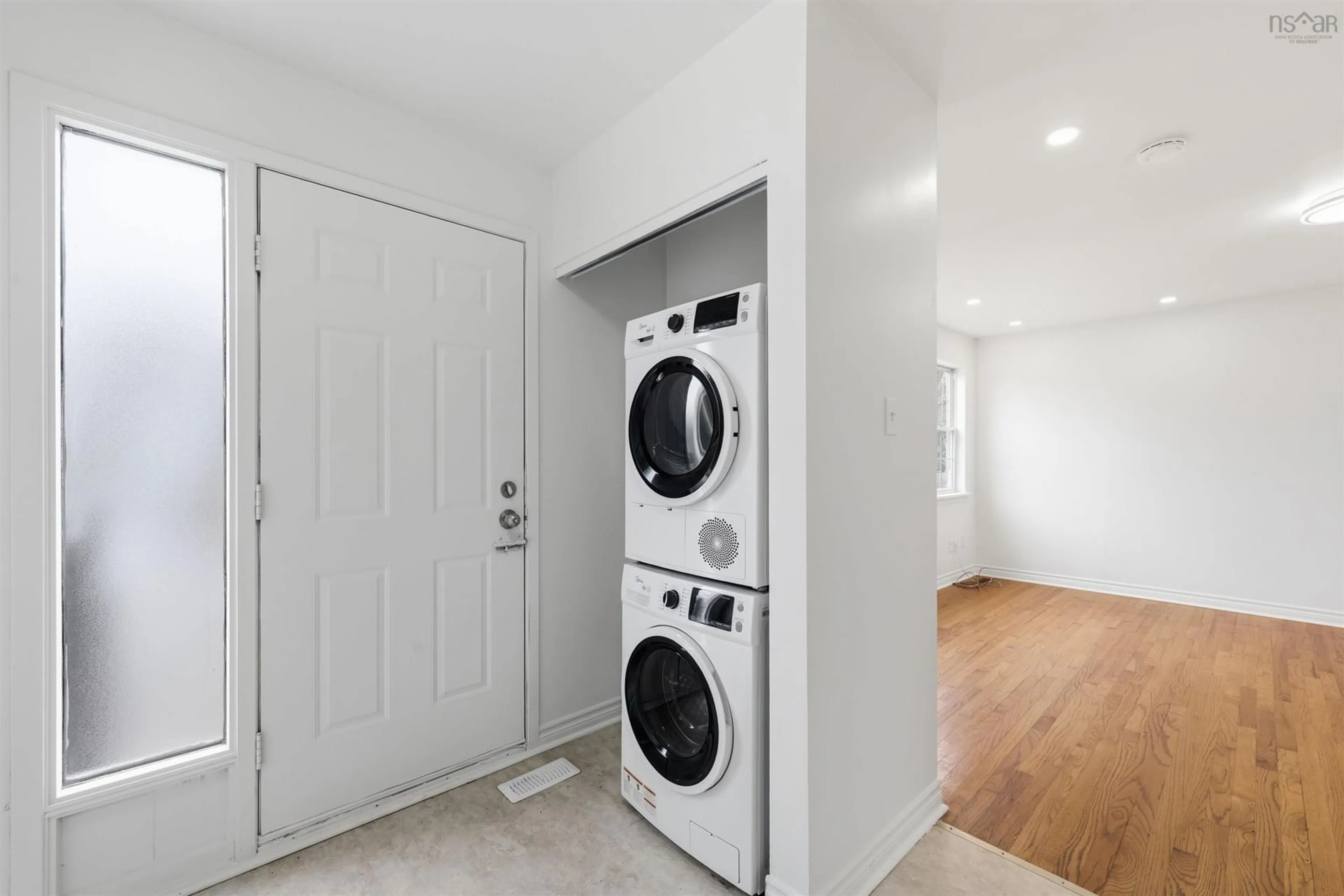 Laundry room for 18 Roblea Dr, Dartmouth Nova Scotia B2W 1Y7