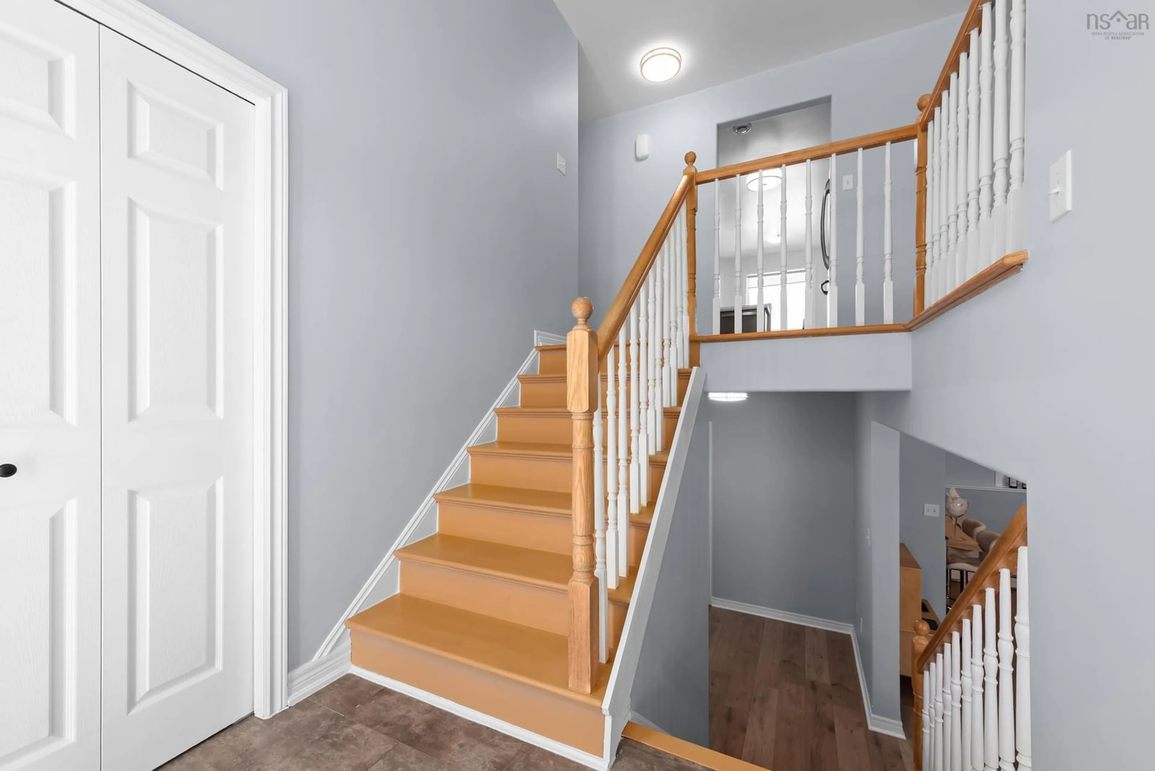 Stairs for 96 Lochiel Cir, Cole Harbour Nova Scotia B2W 6H1