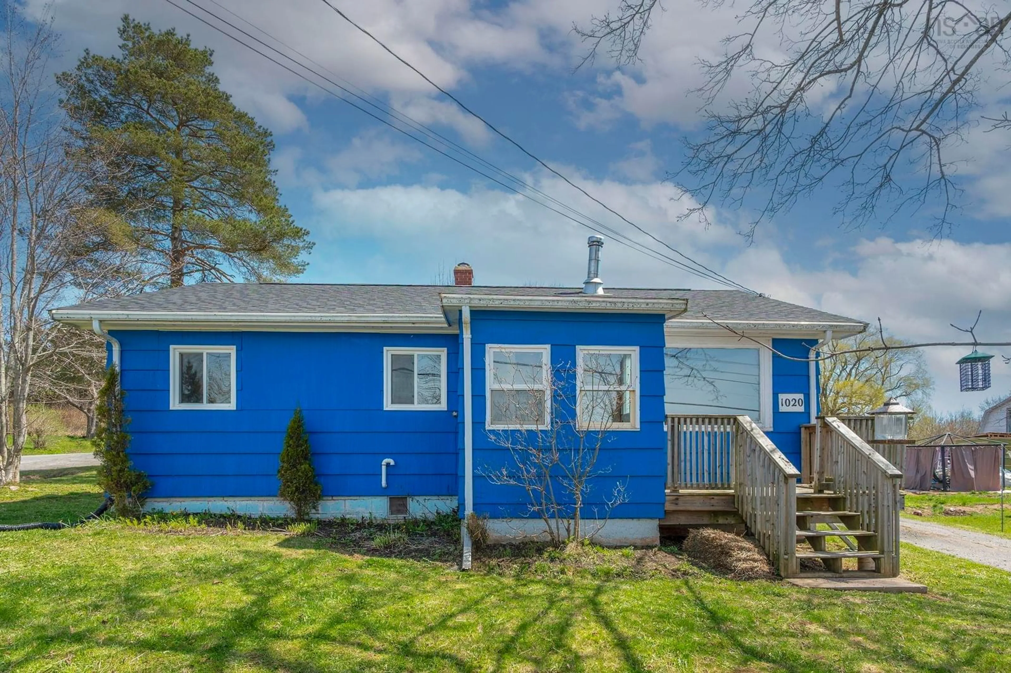 A pic from outside/outdoor area/front of a property/back of a property/a pic from drone, street for 1020 Chapel Rd, Canning Nova Scotia B0P 1H0