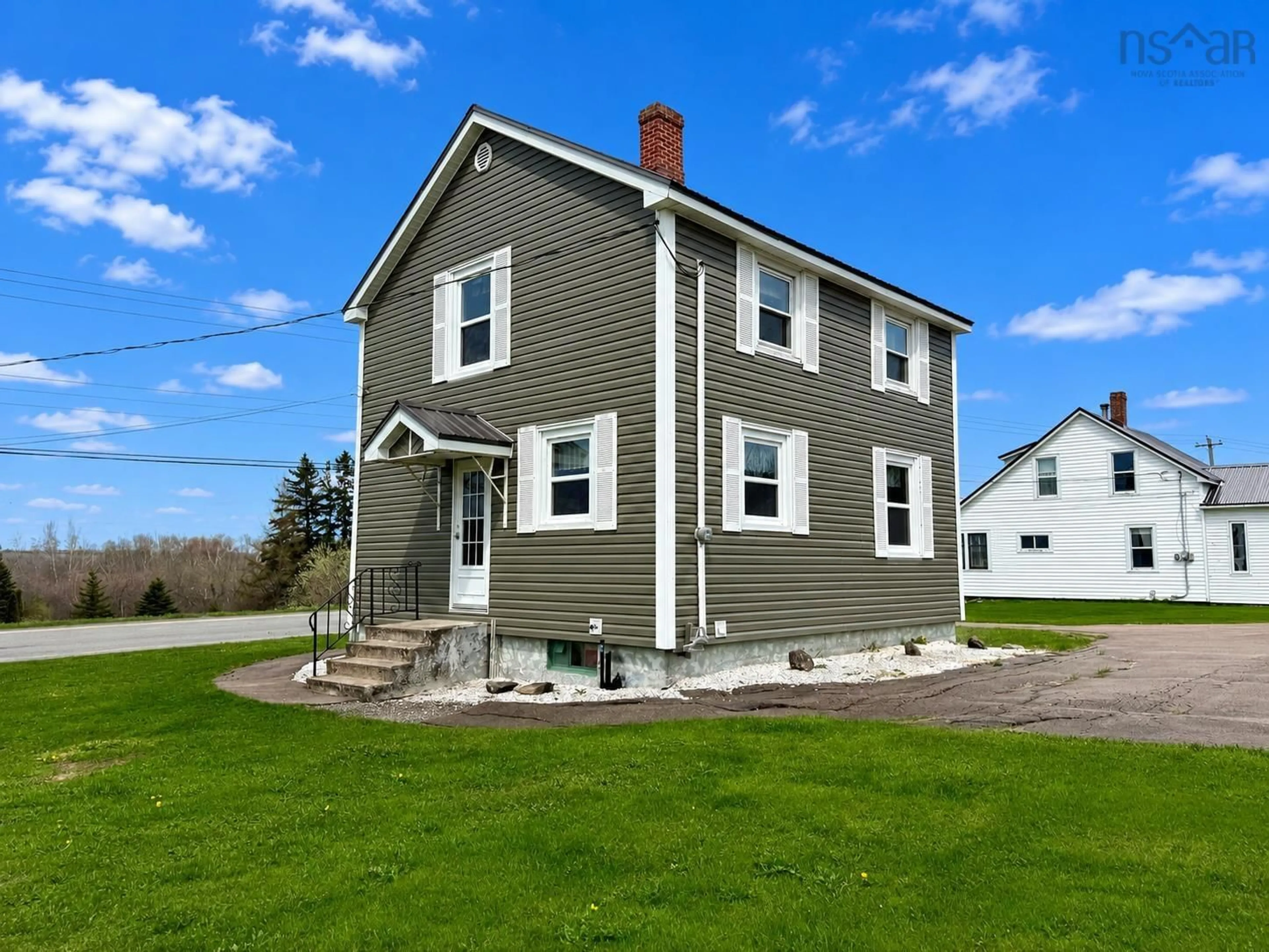 Home with vinyl exterior material, unknown for 4861 242 Hwy, Maccan Nova Scotia B0L 1B0