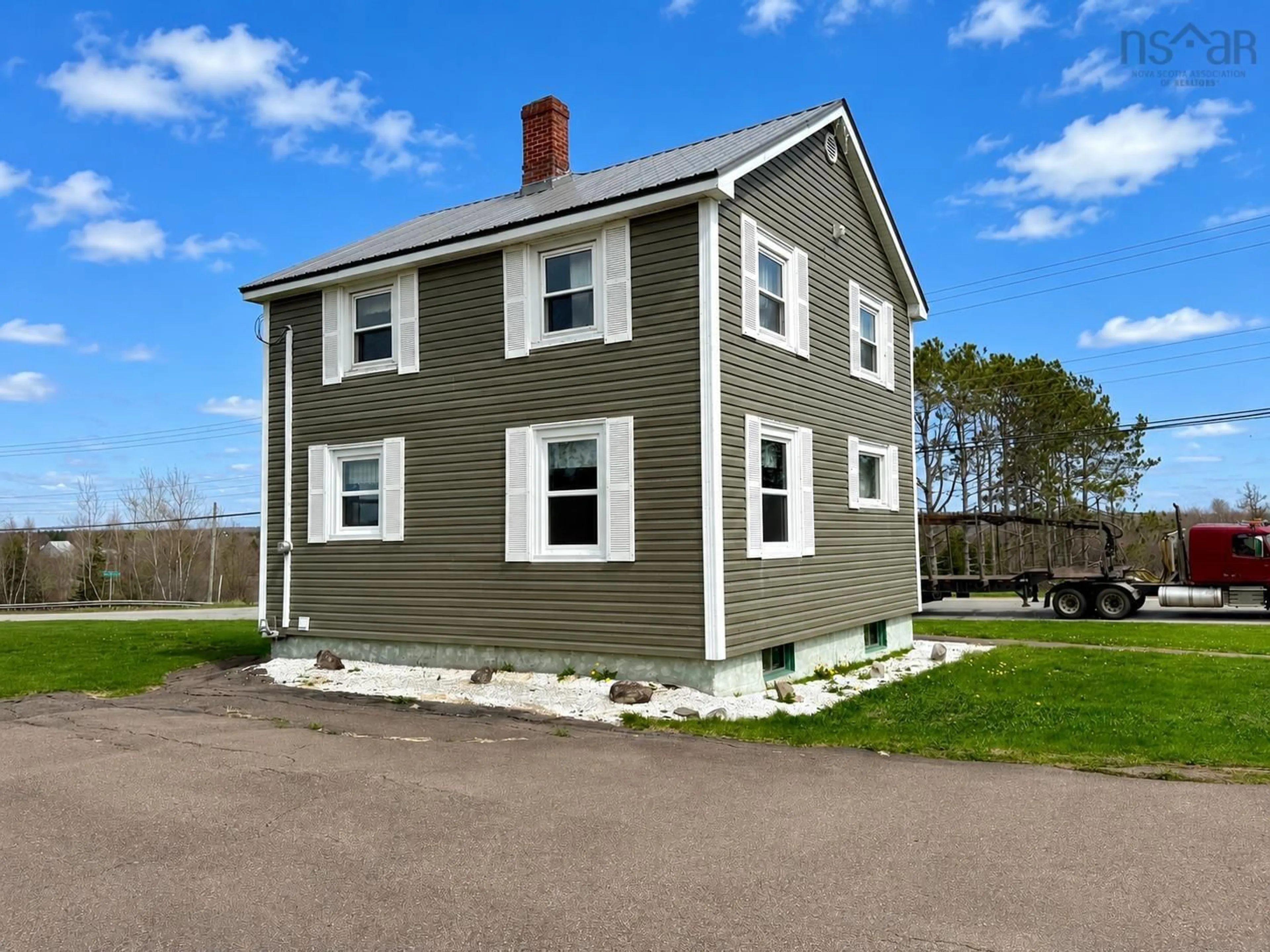 Home with vinyl exterior material, building for 4861 242 Hwy, Maccan Nova Scotia B0L 1B0