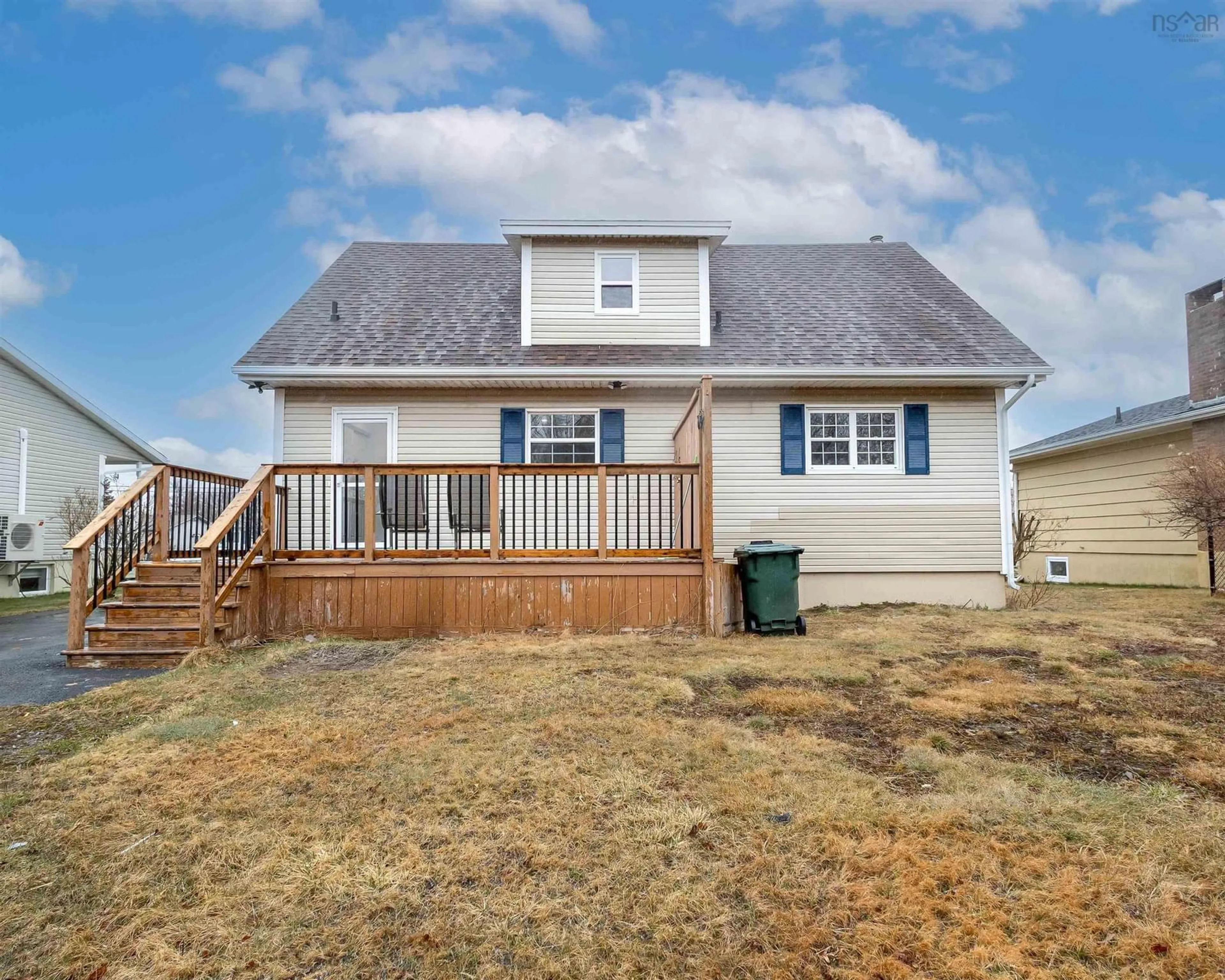 Home with vinyl exterior material, unknown for 6 Turner St, Glace Bay Nova Scotia B1A 5W4