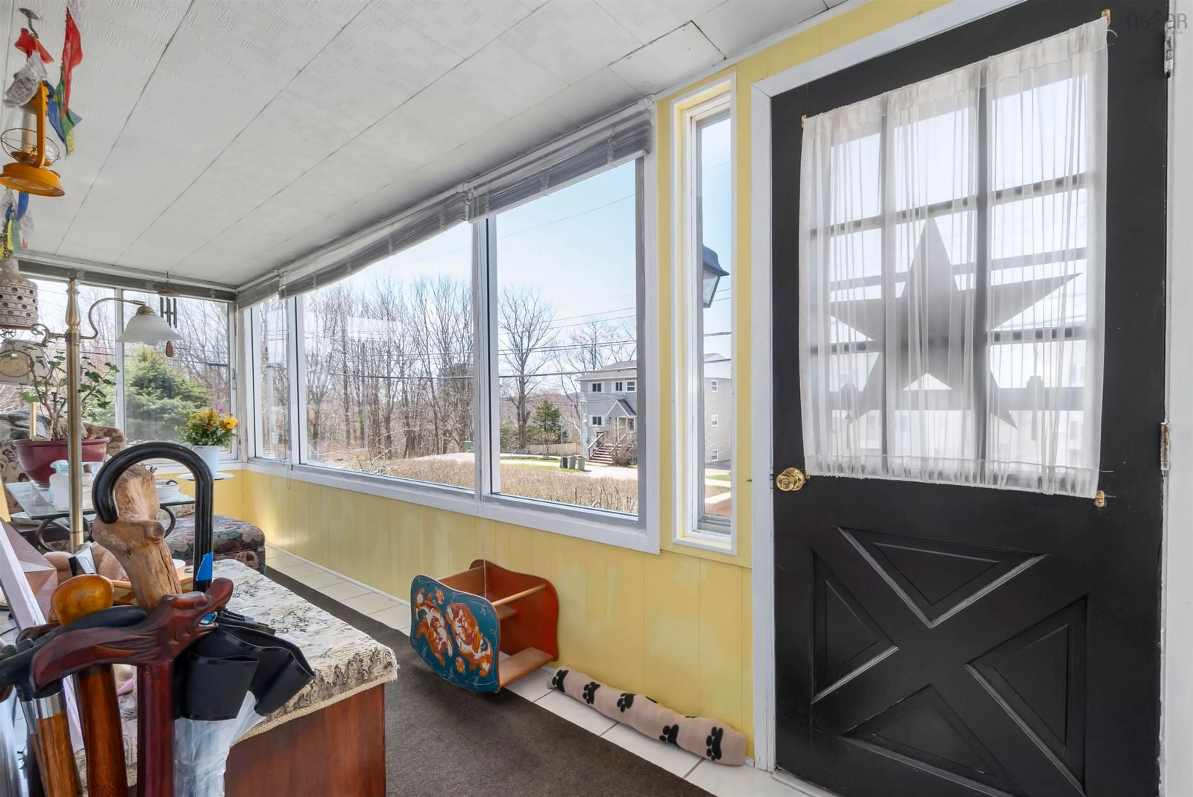 Indoor entryway for 8 Curley Dr, Dartmouth Nova Scotia B2Y 1X8